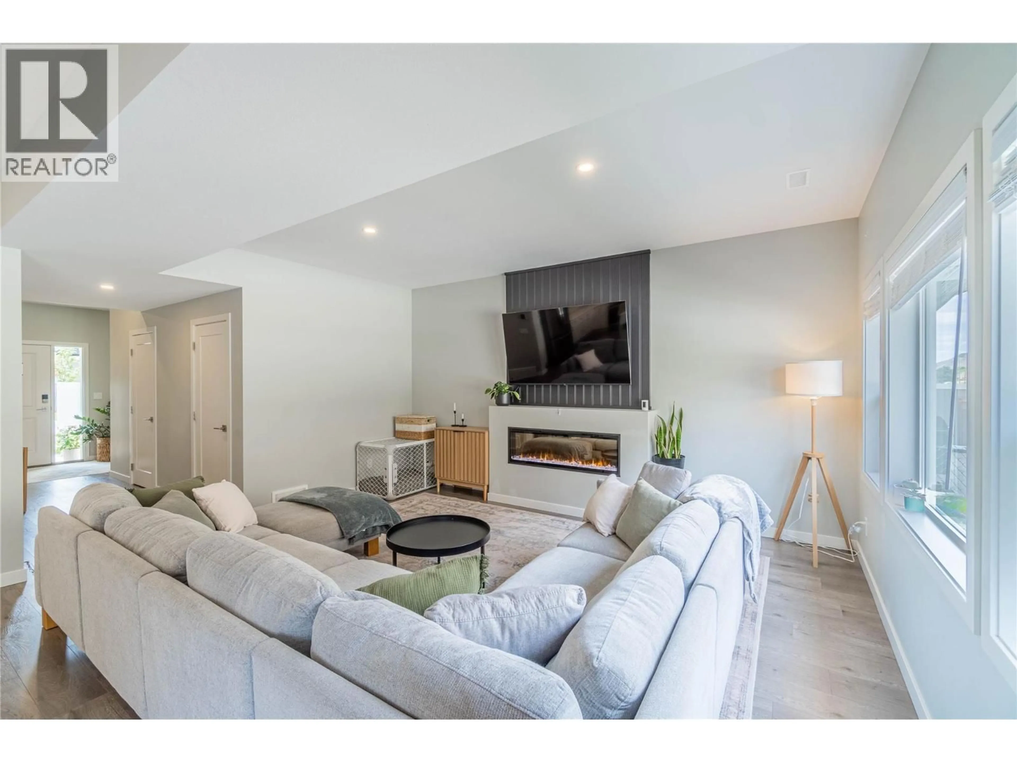 Living room with furniture, unknown for 107 - 2683 ORD ROAD, Kamloops British Columbia V2B2J2