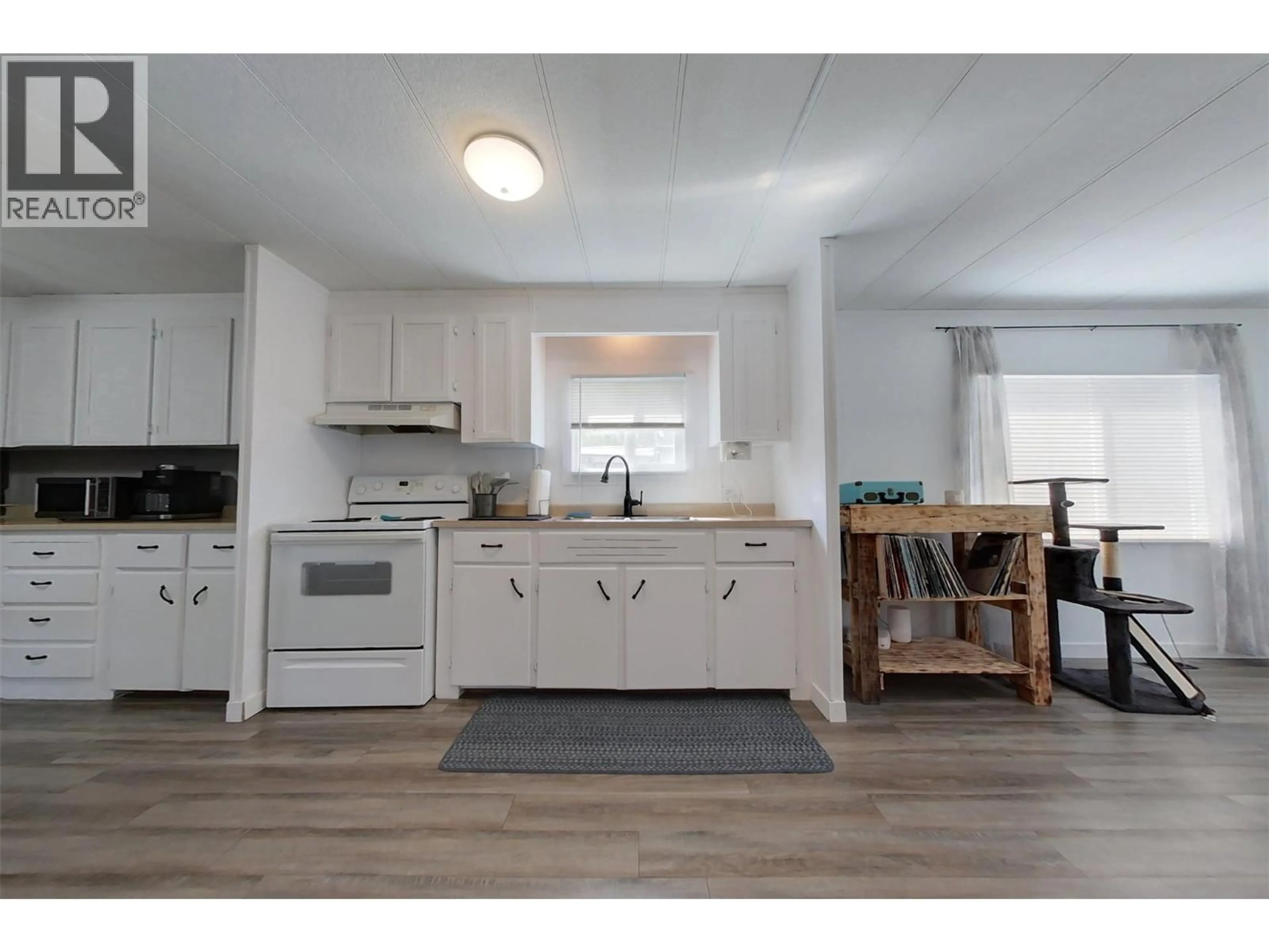 Unknown for 60 - 4086 STANDARD HILL ROAD, Cranbrook British Columbia V1C7B4