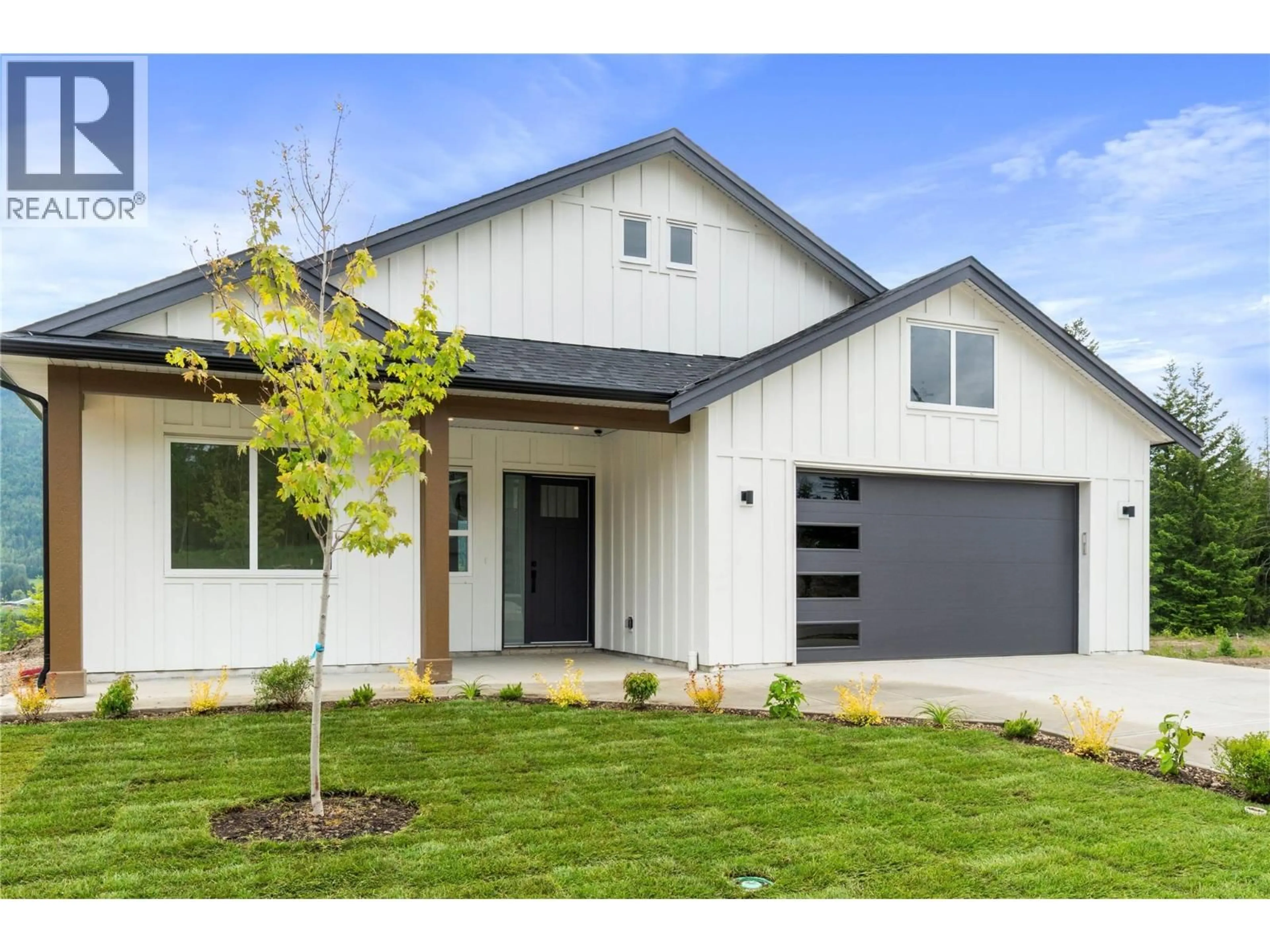 Home with brick exterior material, street for 6840 42 STREET NORTHEAST, Salmon Arm British Columbia V0E1K0