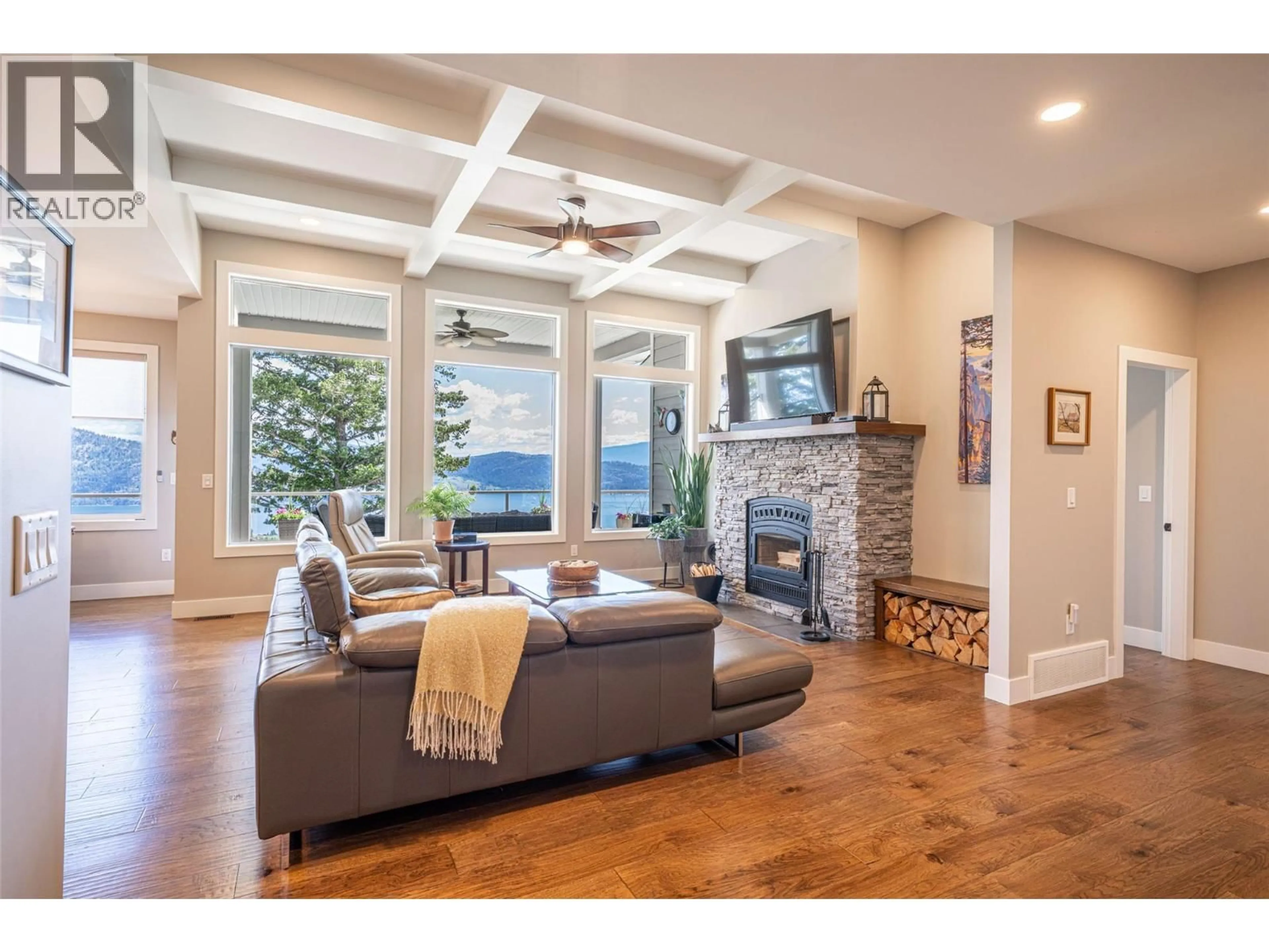 Living room with furniture, unknown for 132 CROWN CRESCENT, Vernon British Columbia V1H2C3