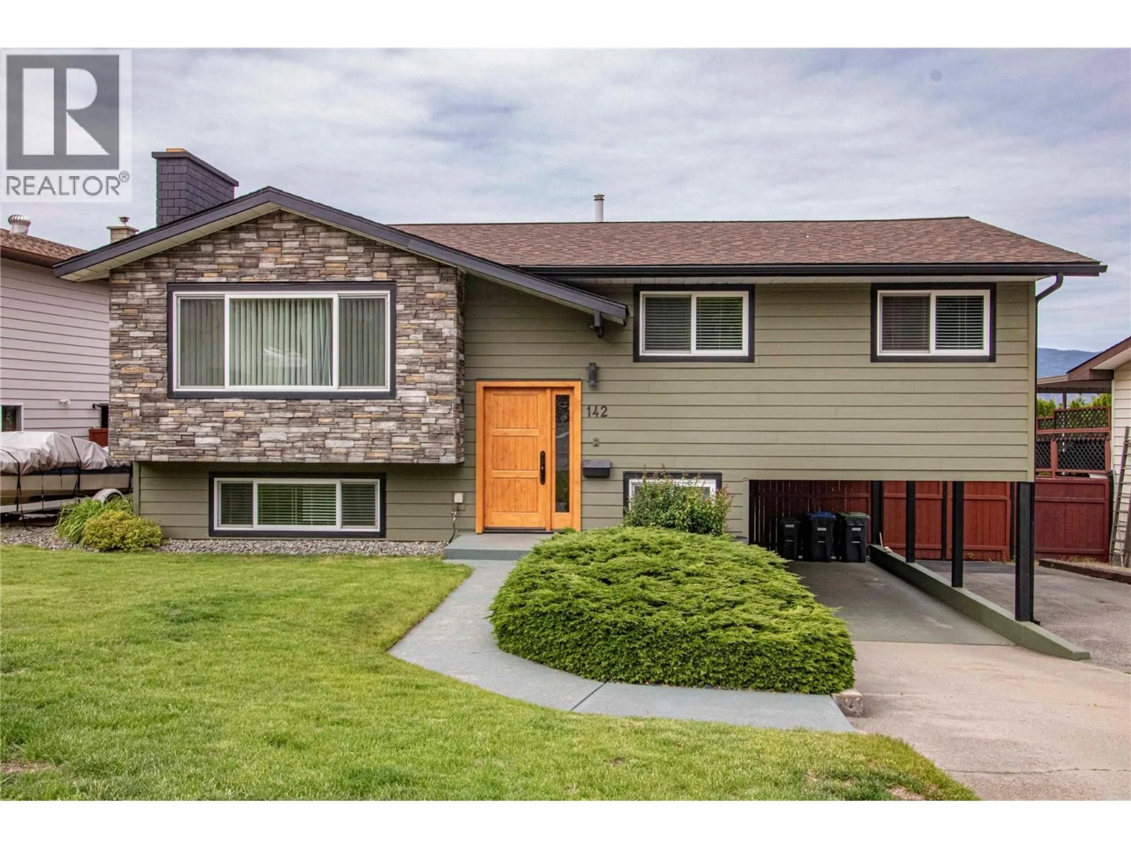 Home with vinyl exterior material, street for 142 CLELAND DRIVE, Penticton British Columbia V2A7G9