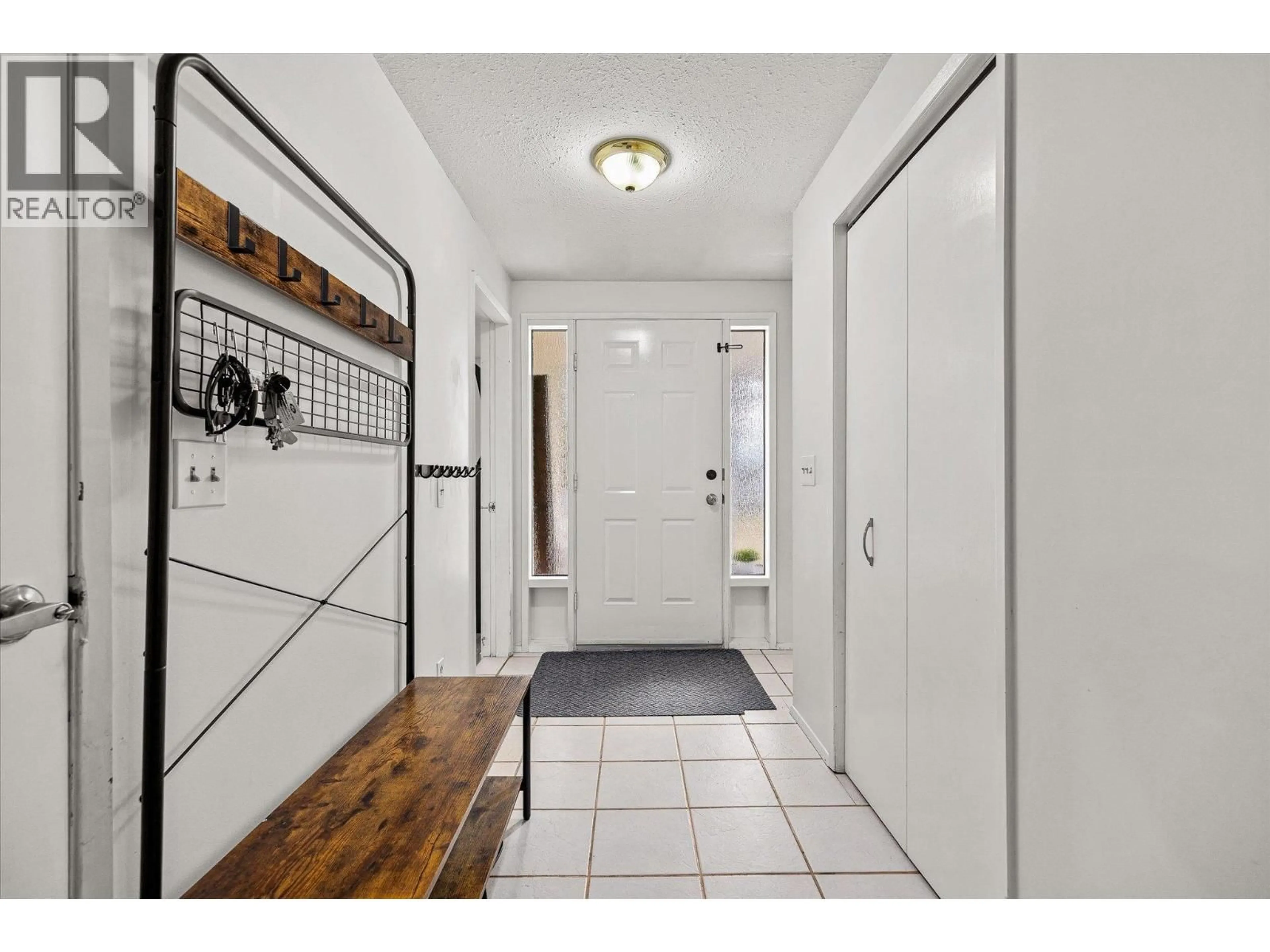 Indoor entryway for 3530 CHIVES PLACE, West Kelowna British Columbia V4T1H8
