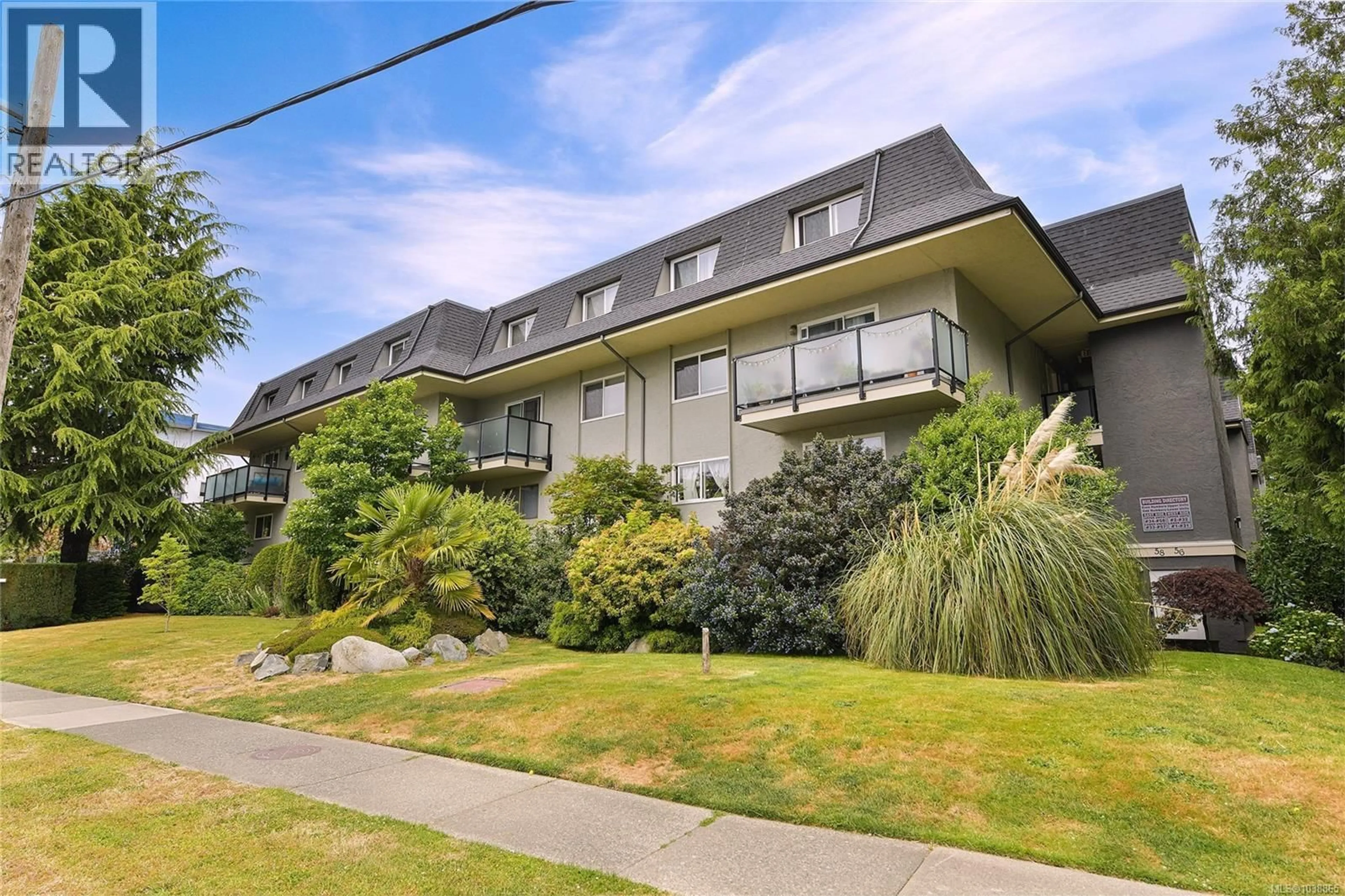 Patio, street for 44 - 840 CRAIGFLOWER ROAD, Esquimalt British Columbia V9A2X1