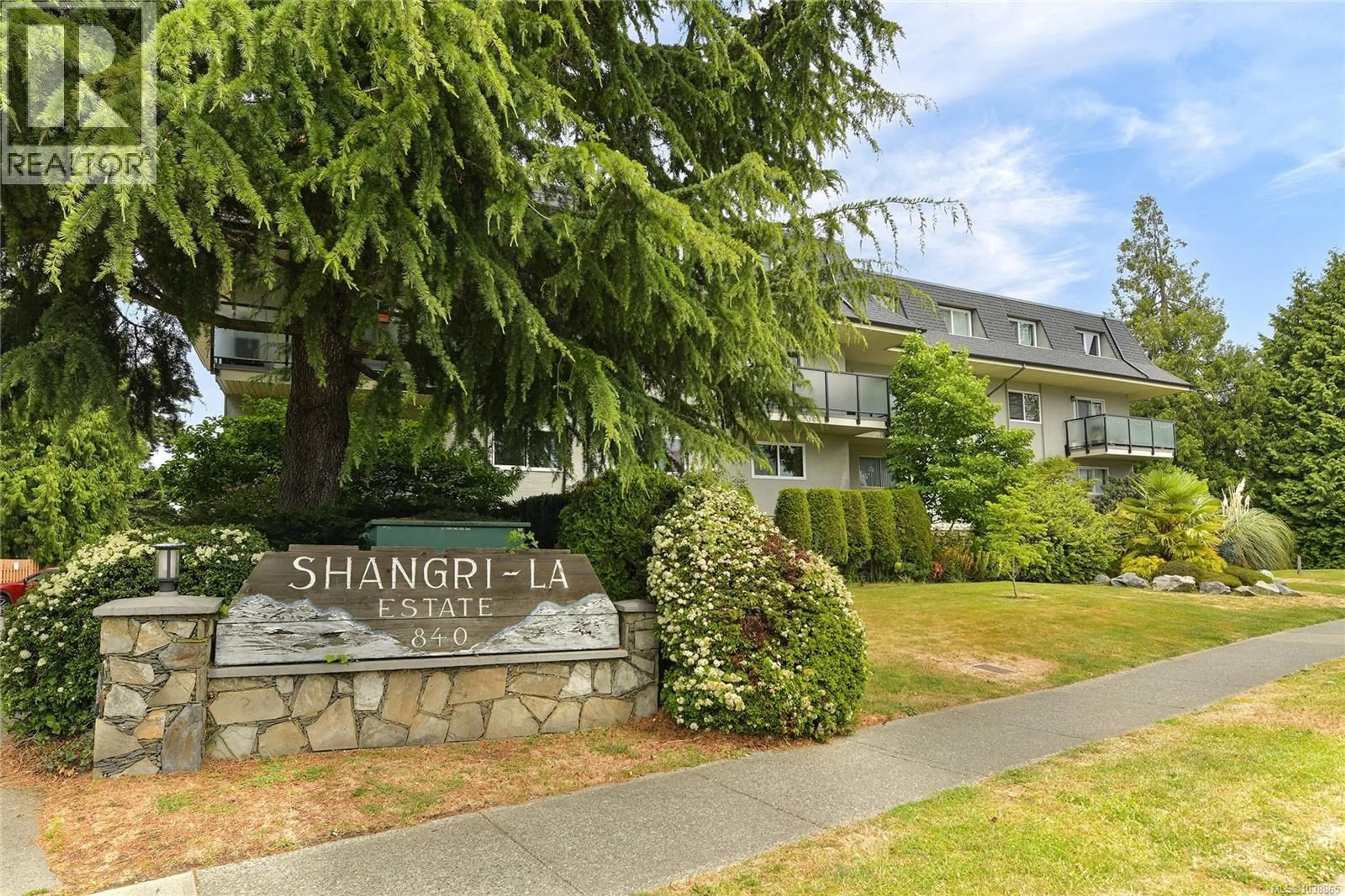Unknown for 44 - 840 CRAIGFLOWER ROAD, Esquimalt British Columbia V9A2X1