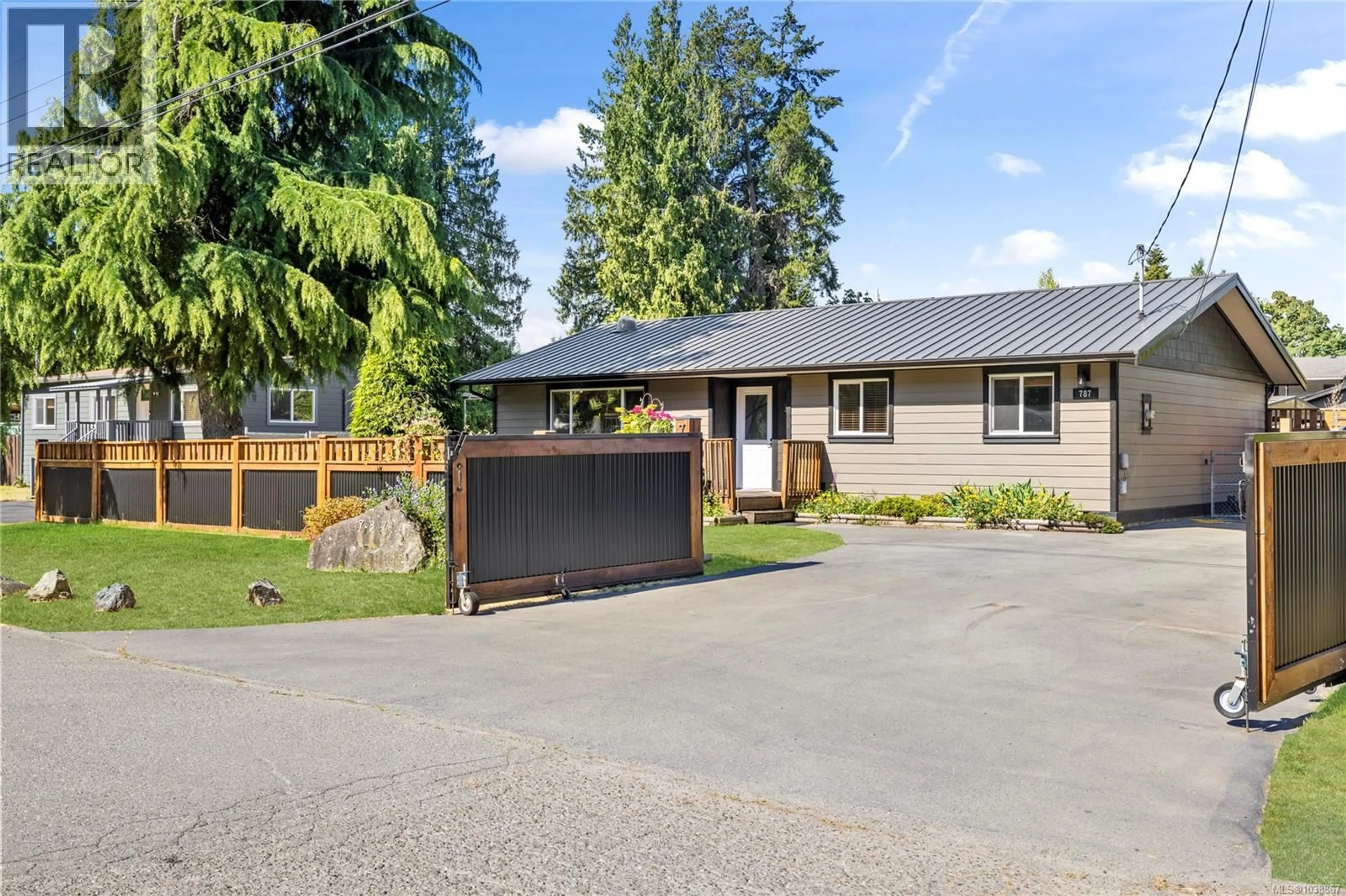Home with vinyl exterior material, street for 787 BARCLAY CRESCENT, French Creek British Columbia V9P1Z3