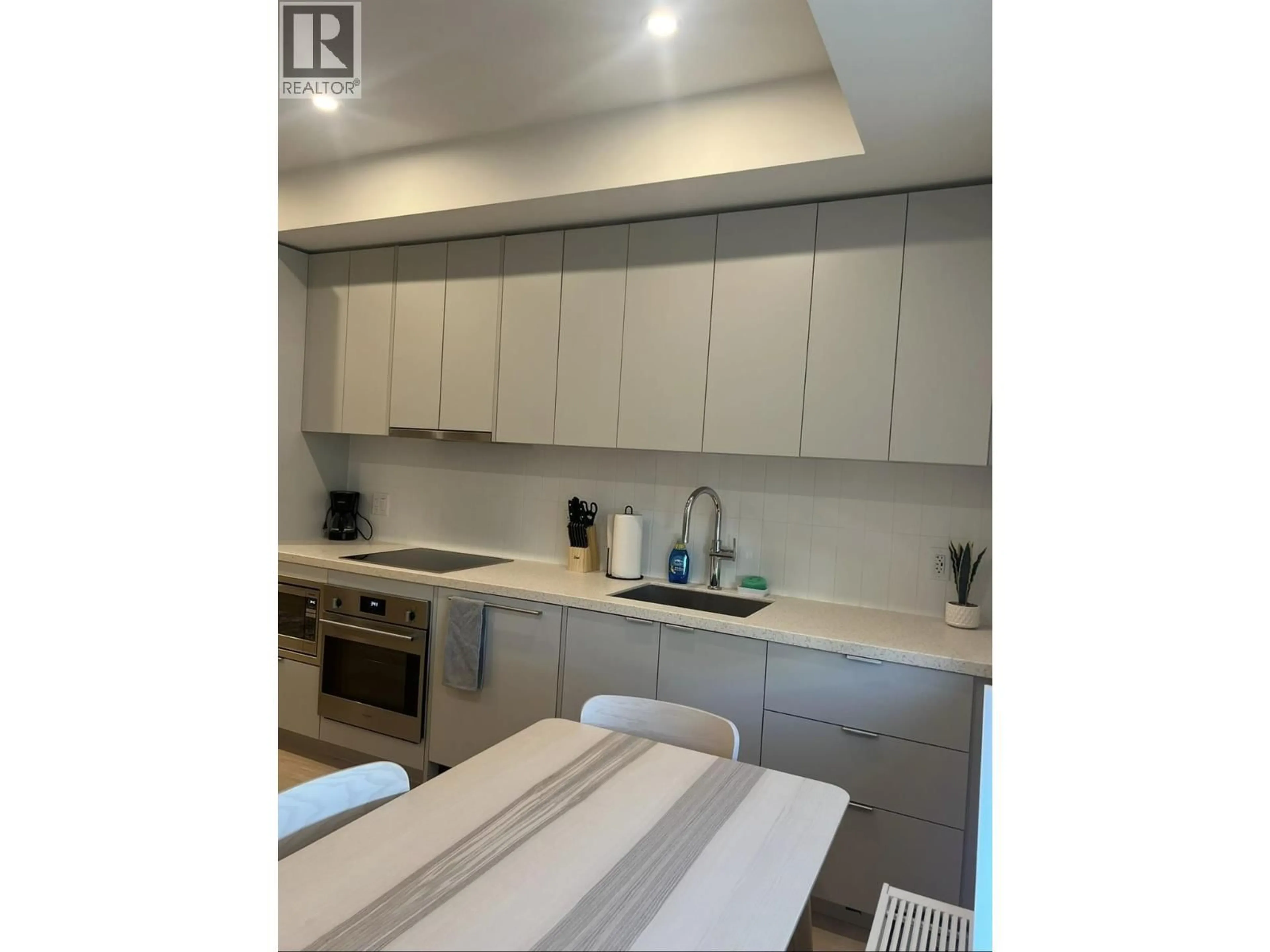 Open concept kitchen, unknown for 215 - 4280 RED MOUNTAIN ROAD, Rossland British Columbia V0G1Y0