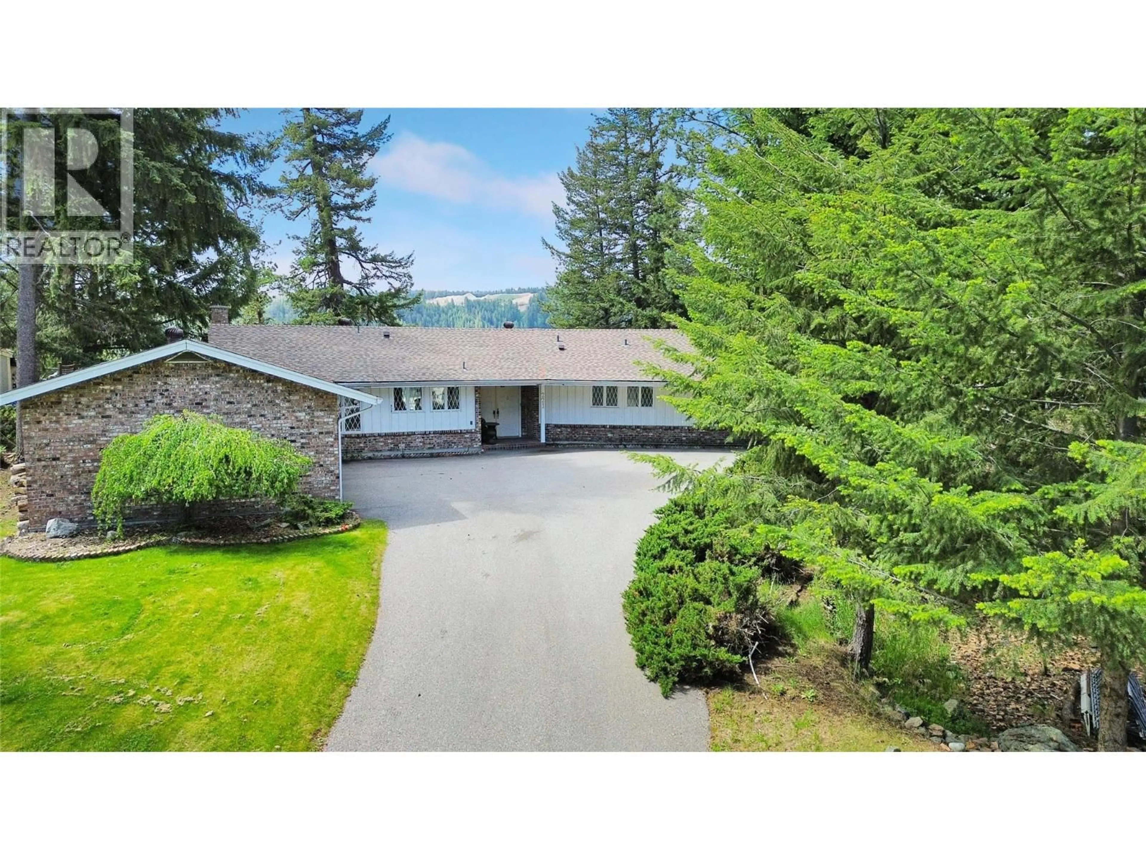 A pic from outside/outdoor area/front of a property/back of a property/a pic from drone, mountain view for 221 WEST PLACE OTHER, Princeton British Columbia V0X1W0