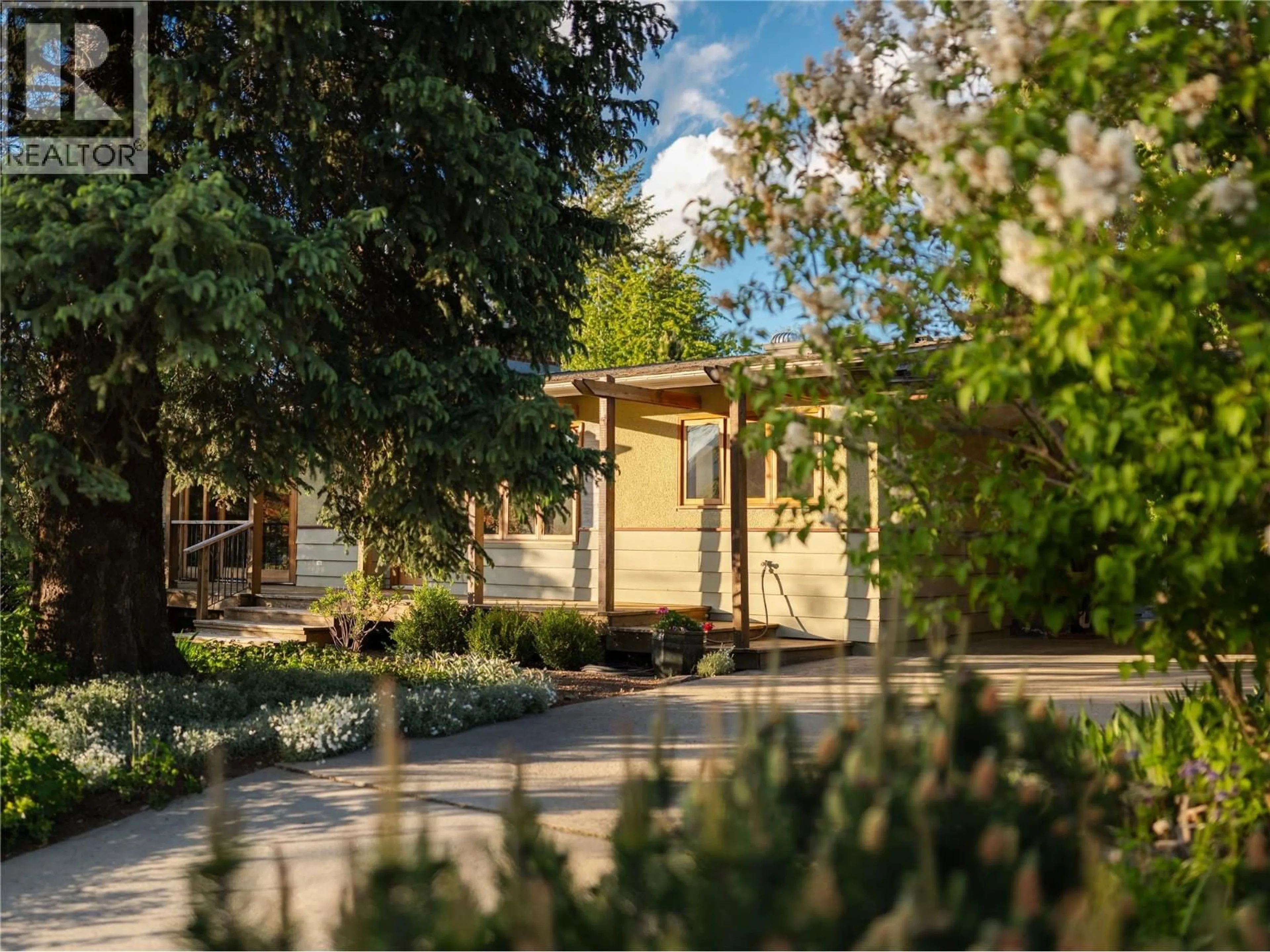 Unknown for 1921 KOOTENAY STREET, Nelson British Columbia V1L1M5