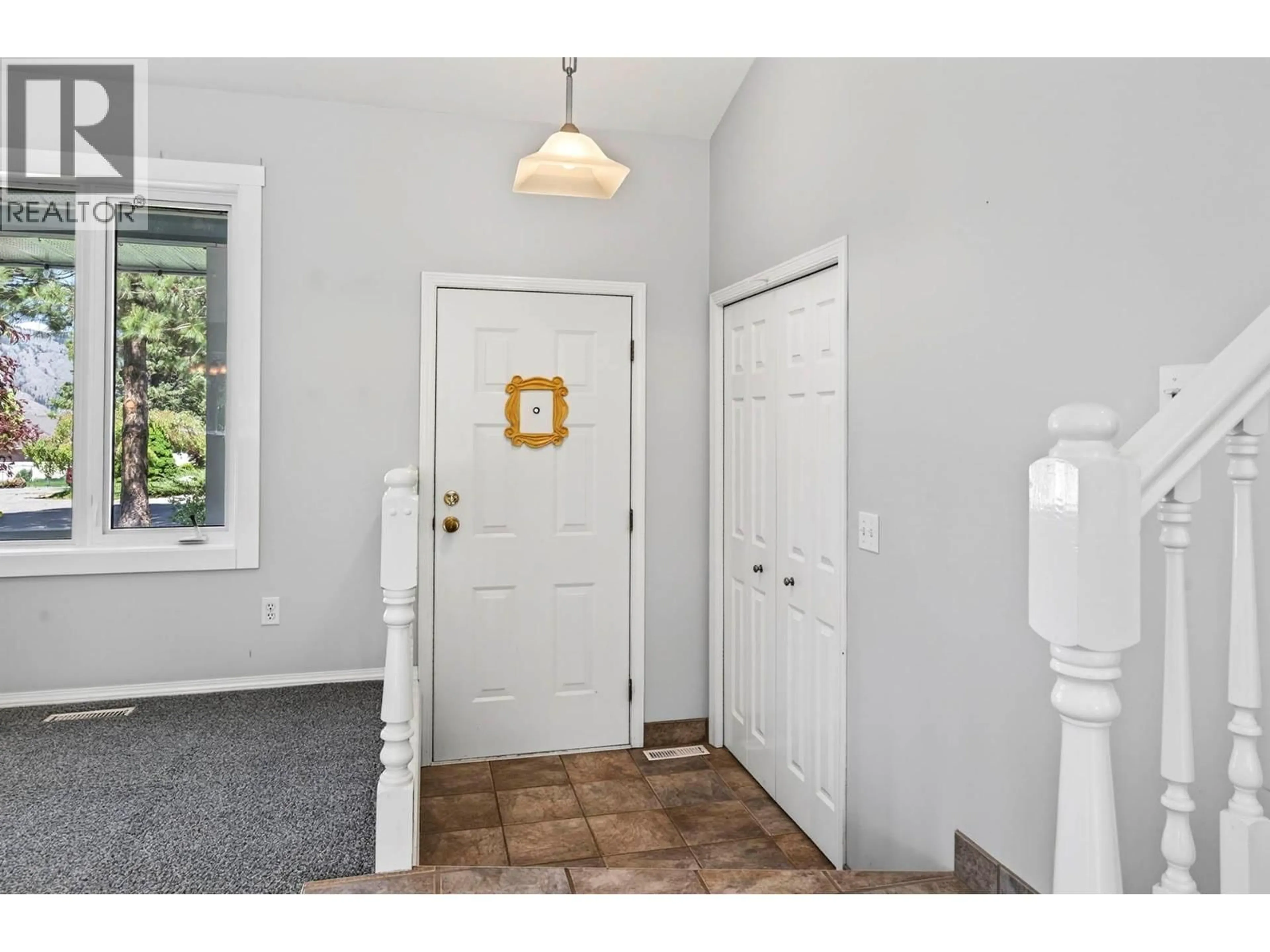 Indoor entryway for 2635 NECHAKO DRIVE, Kamloops British Columbia V2E2K1