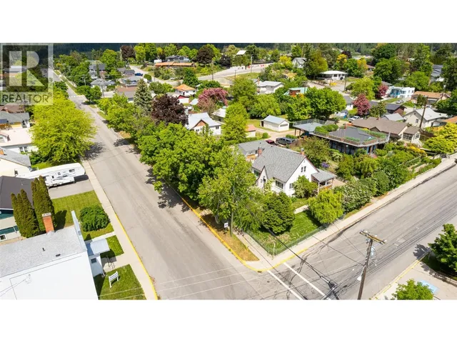 306 10TH AVENUE NORTH, Creston 5