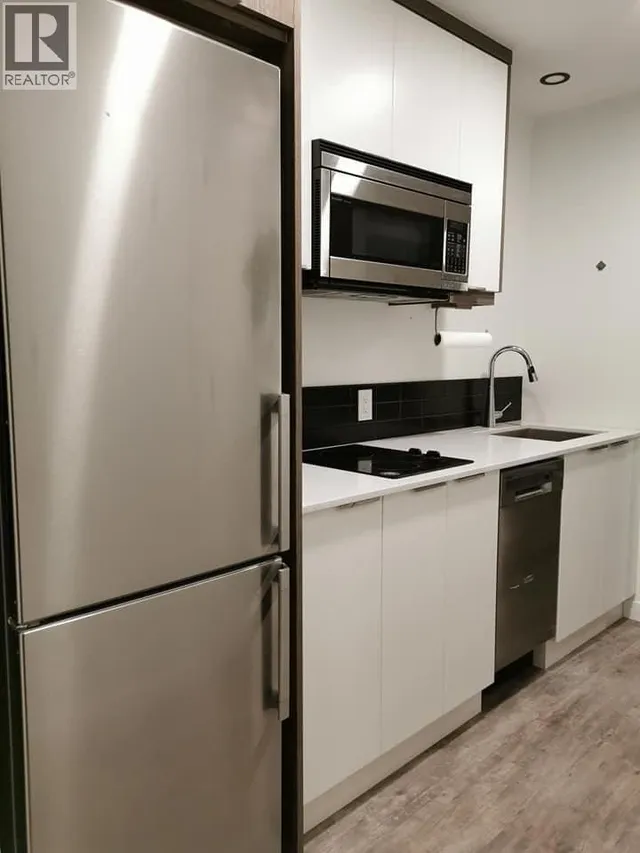 203 - 1083 K.L.O. ROAD, Kelowna 2