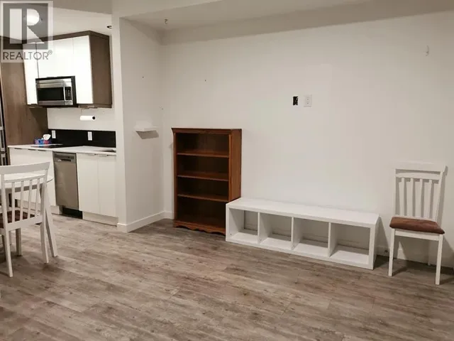 203 - 1083 K.L.O. ROAD, Kelowna 3