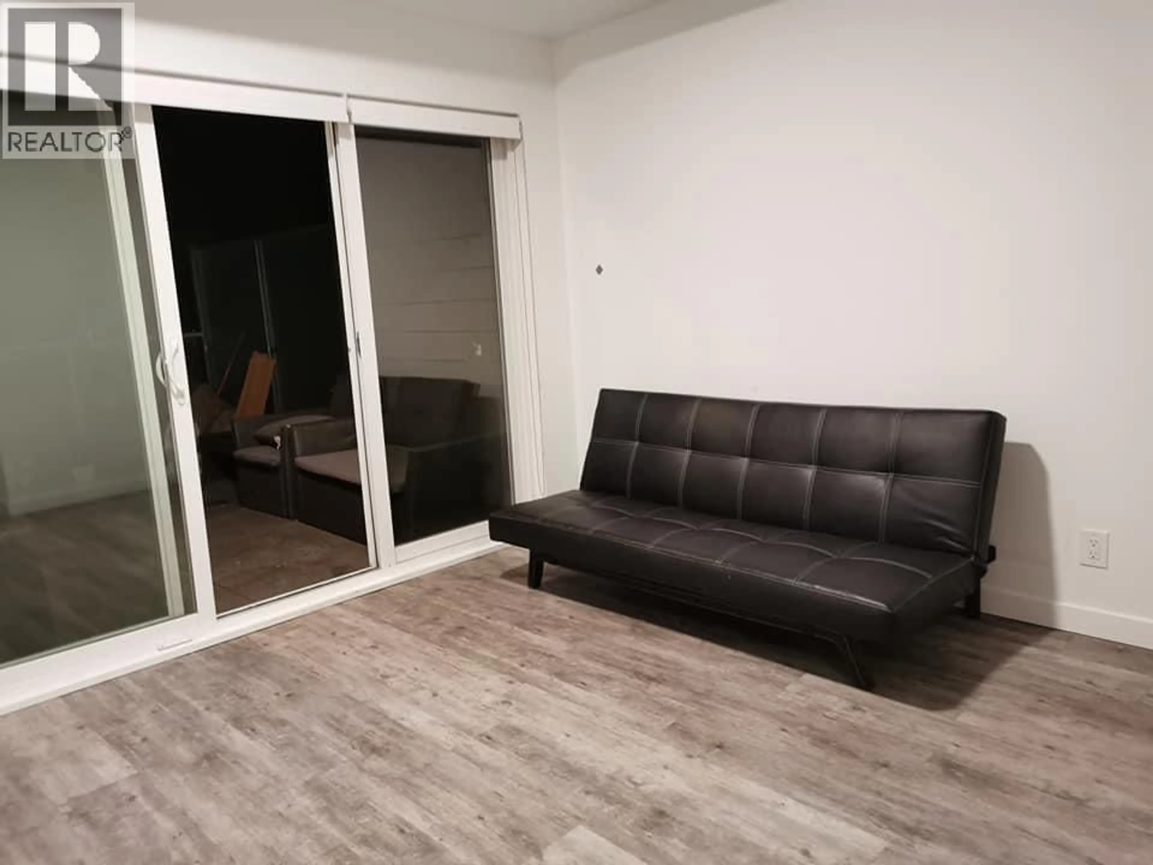 A pic of a room for 203 - 1083 K.L.O. ROAD, Kelowna British Columbia V1Y4X6