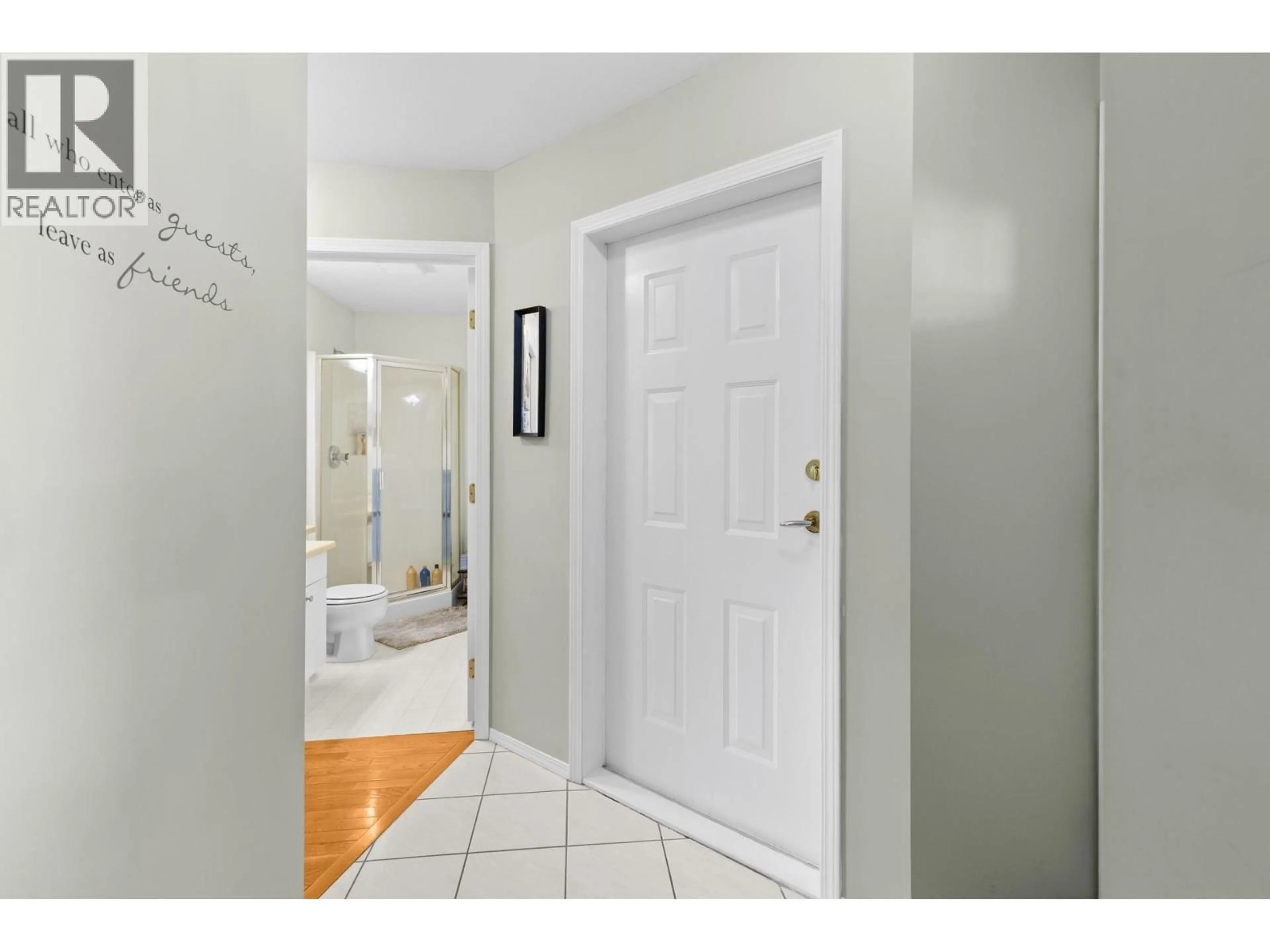 Indoor entryway for 3 - 1120 GUISACHAN ROAD, Kelowna British Columbia V1Y9R5
