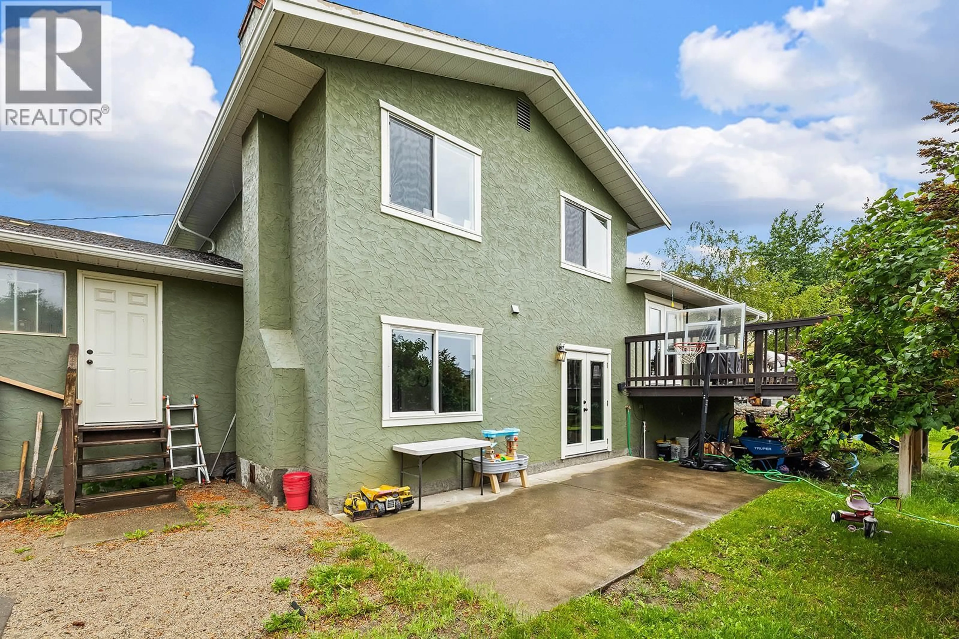 Home with vinyl exterior material, unknown for 10108 KEL VERN CRESCENT, Lake Country British Columbia V4V1L3