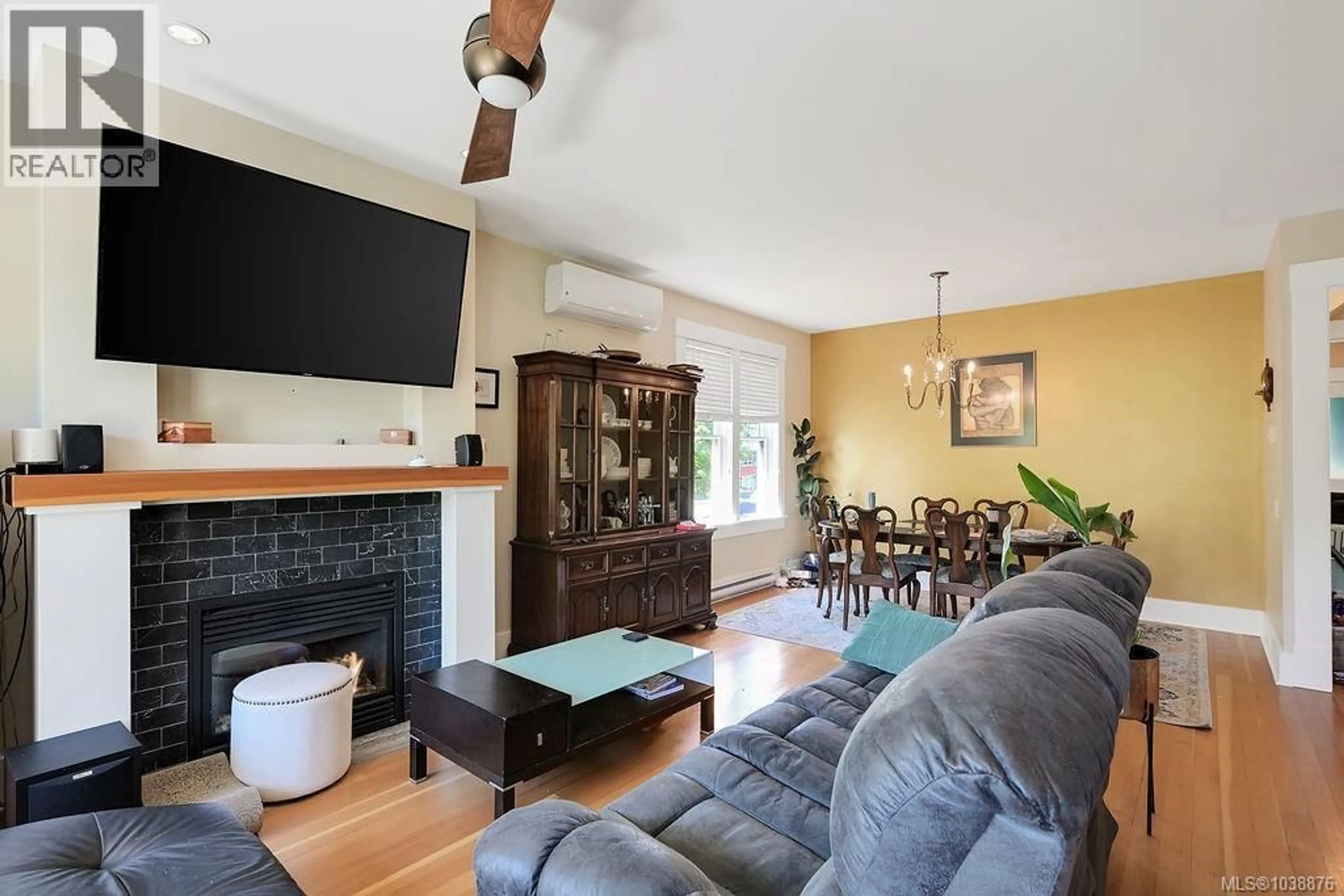 Living room with furniture, unknown for 847 CARRIE STREET, Esquimalt British Columbia V9A5R5