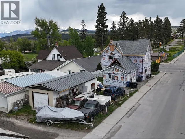 135 14TH AVENUE SOUTH, Cranbrook 3