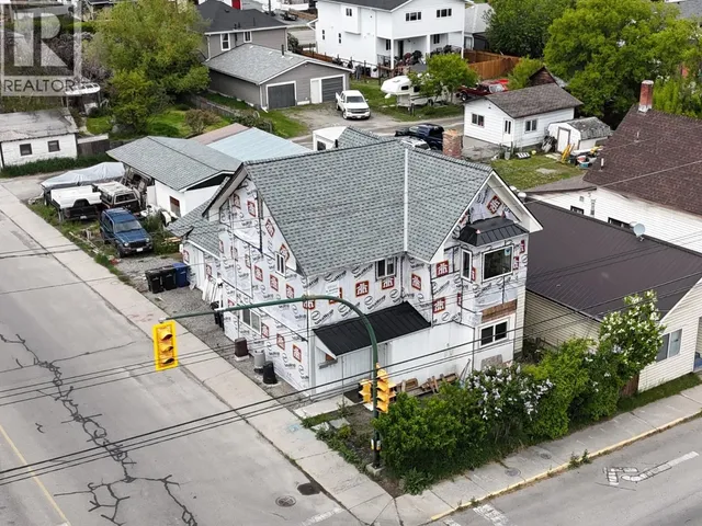 135 14TH AVENUE SOUTH, Cranbrook 4