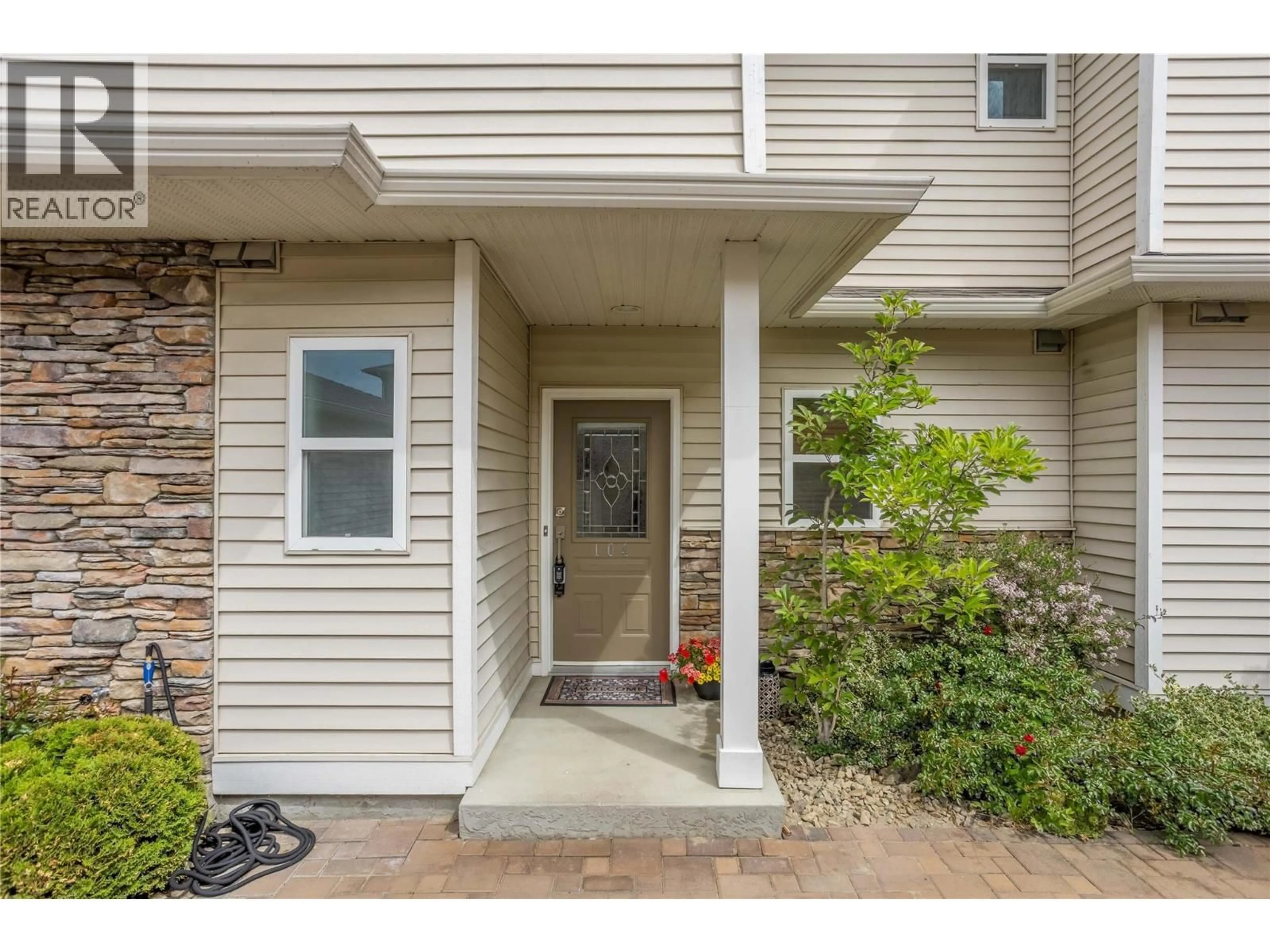 Unknown for 104 - 4049 LAKESHORE ROAD, Kelowna British Columbia V1W1V7