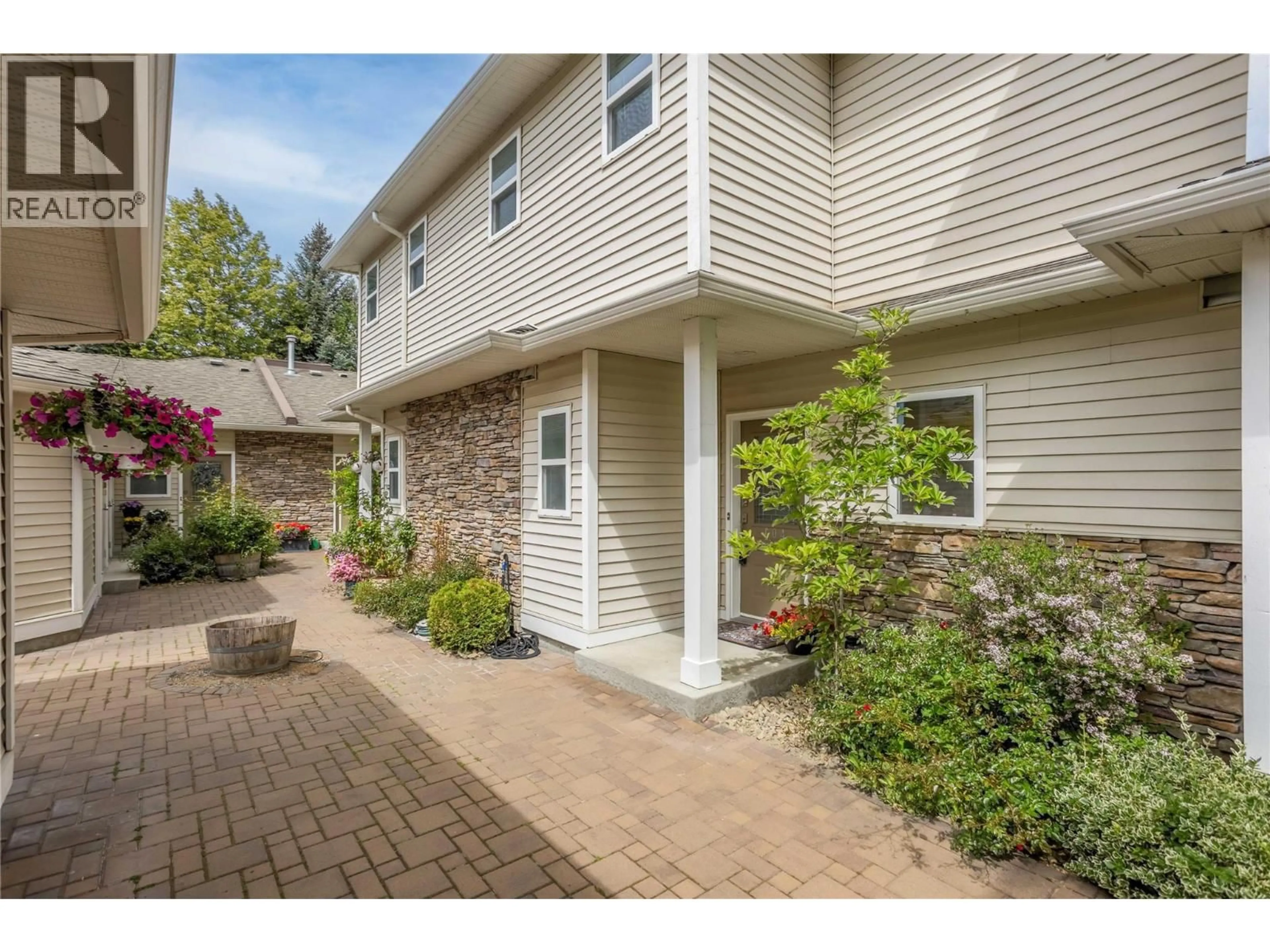 Unknown for 104 - 4049 LAKESHORE ROAD, Kelowna British Columbia V1W1V7