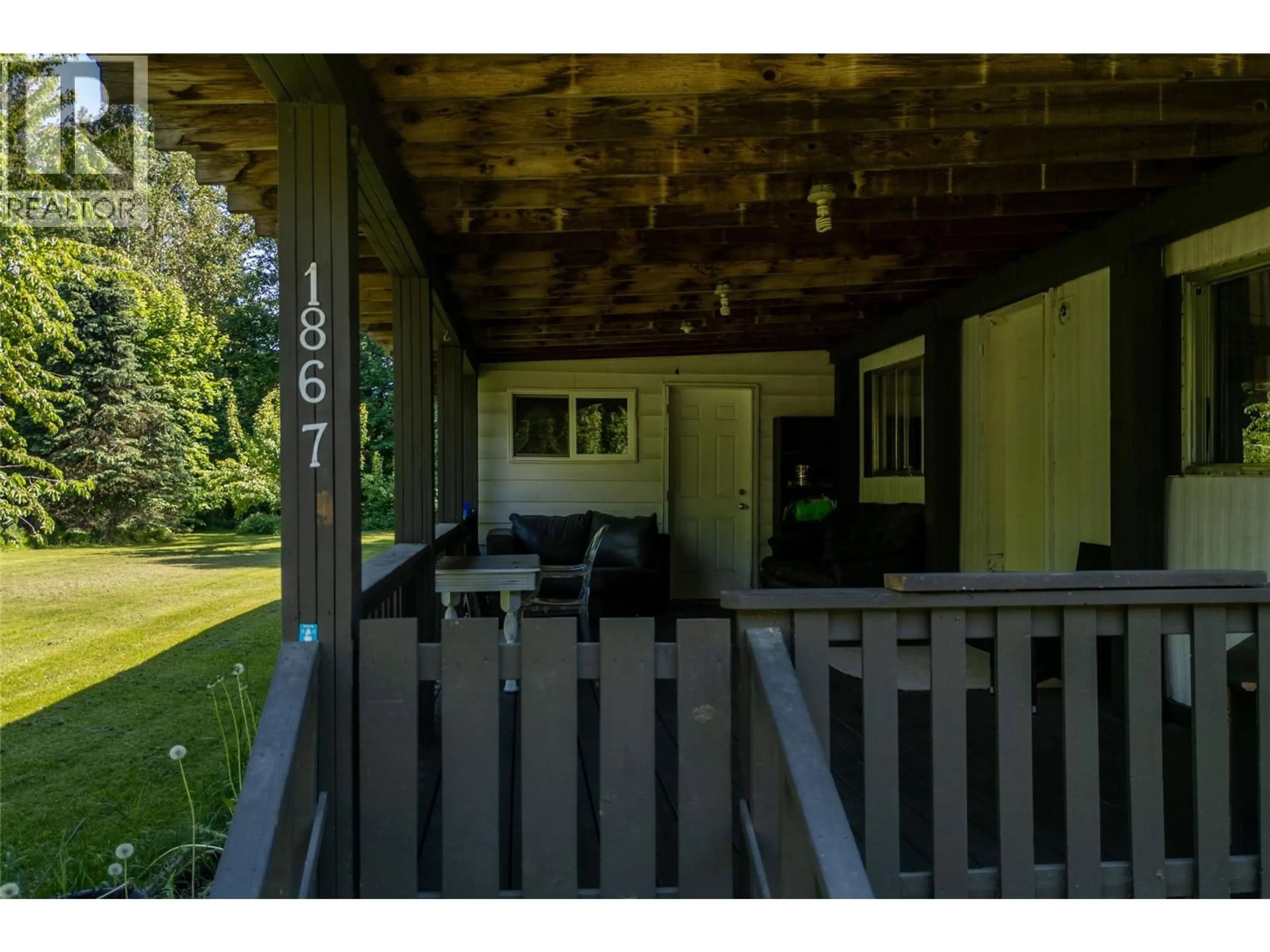 Patio, unknown for 1867 NIXON ROAD, Revelstoke British Columbia V0E2S0