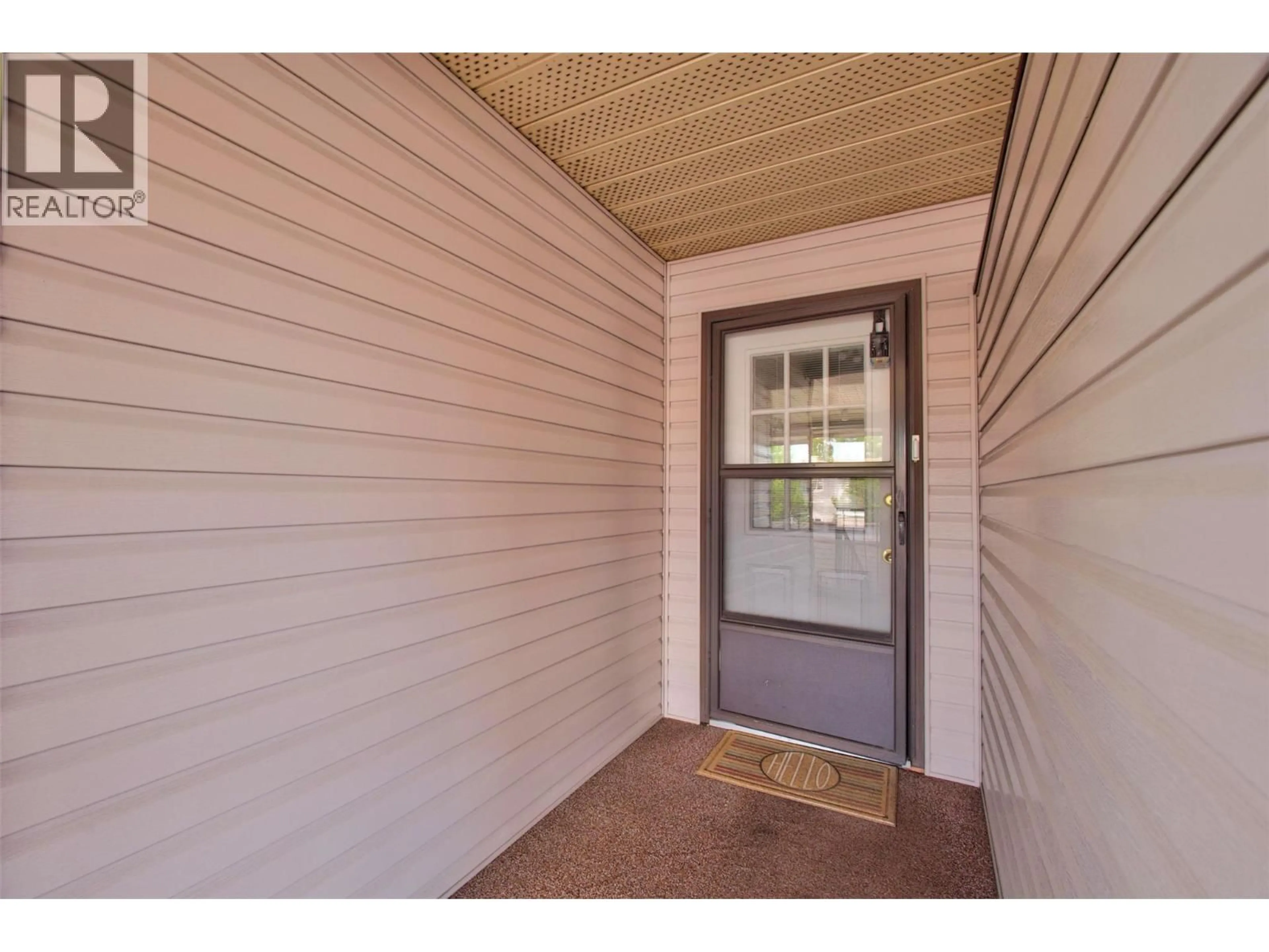 Indoor entryway for 226 - 240 MCINTOSH ROAD, Kelowna British Columbia V1X2C4