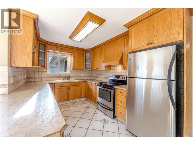 126 LEE AVENUE, Penticton 5