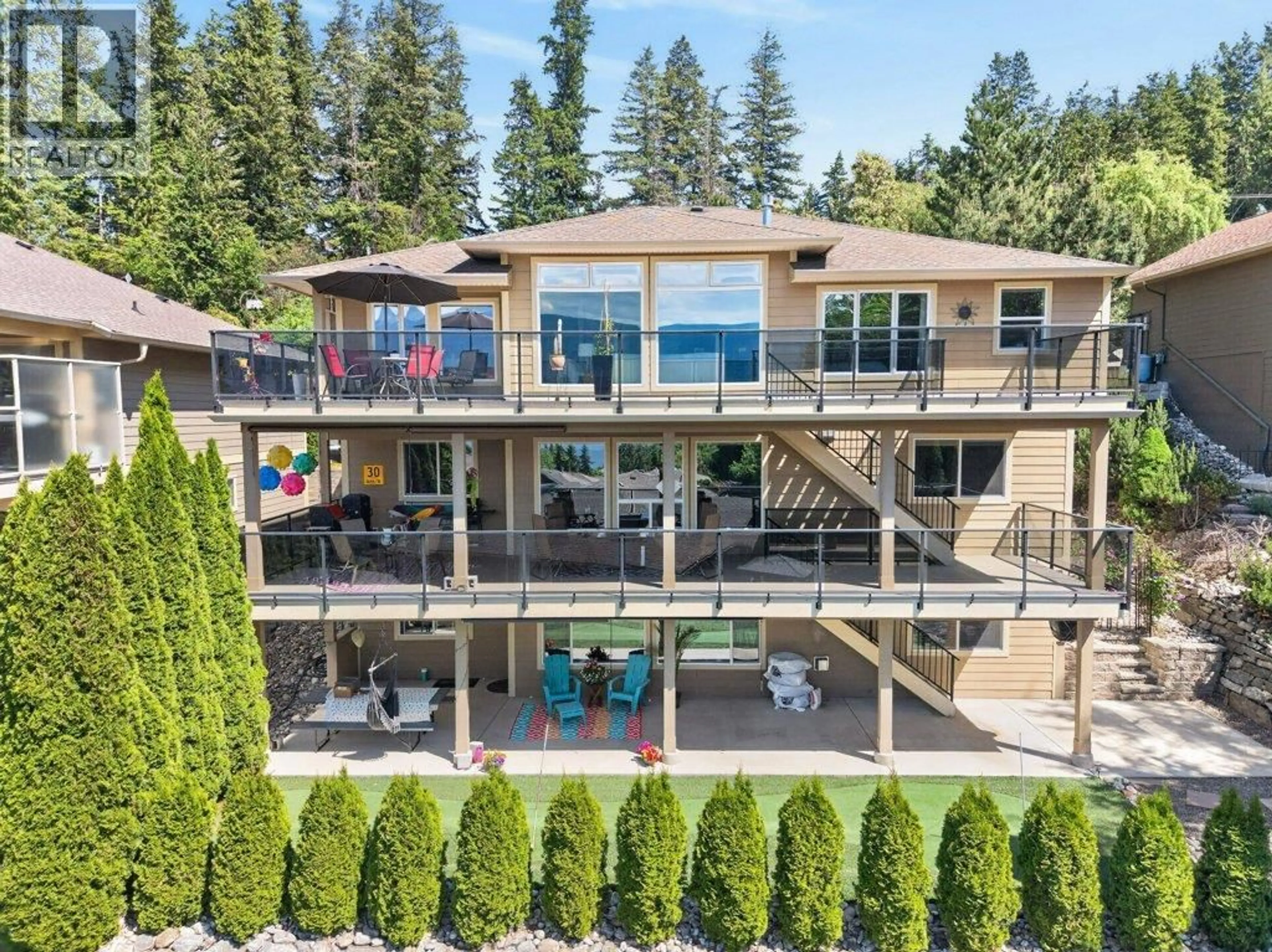 A pic from outside/outdoor area/front of a property/back of a property/a pic from drone, unknown for 2 - 1581 20 STREET NORTHEAST, Salmon Arm British Columbia V1E0A7