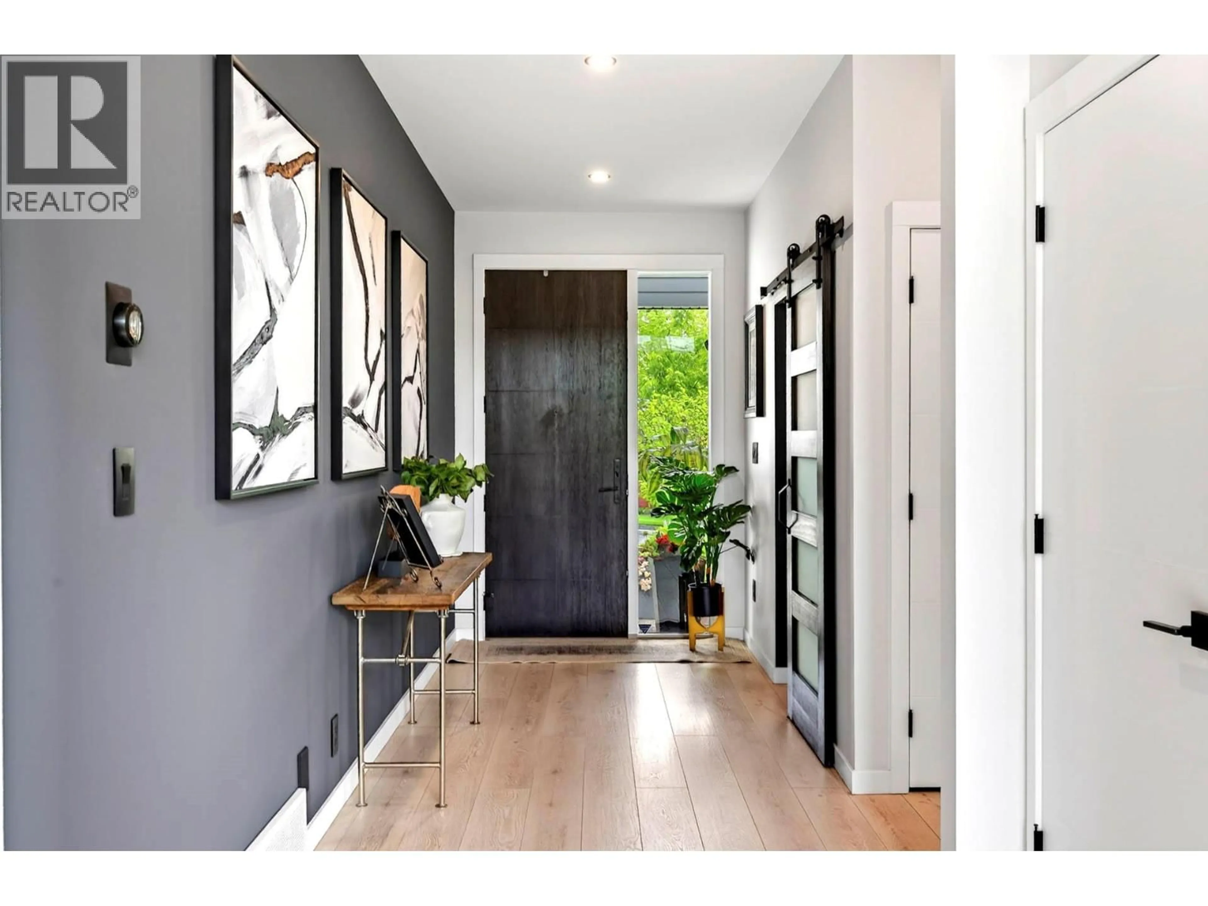 Indoor entryway for 1324 PRAIRIE ROSE DRIVE, Kamloops British Columbia V2E0C5