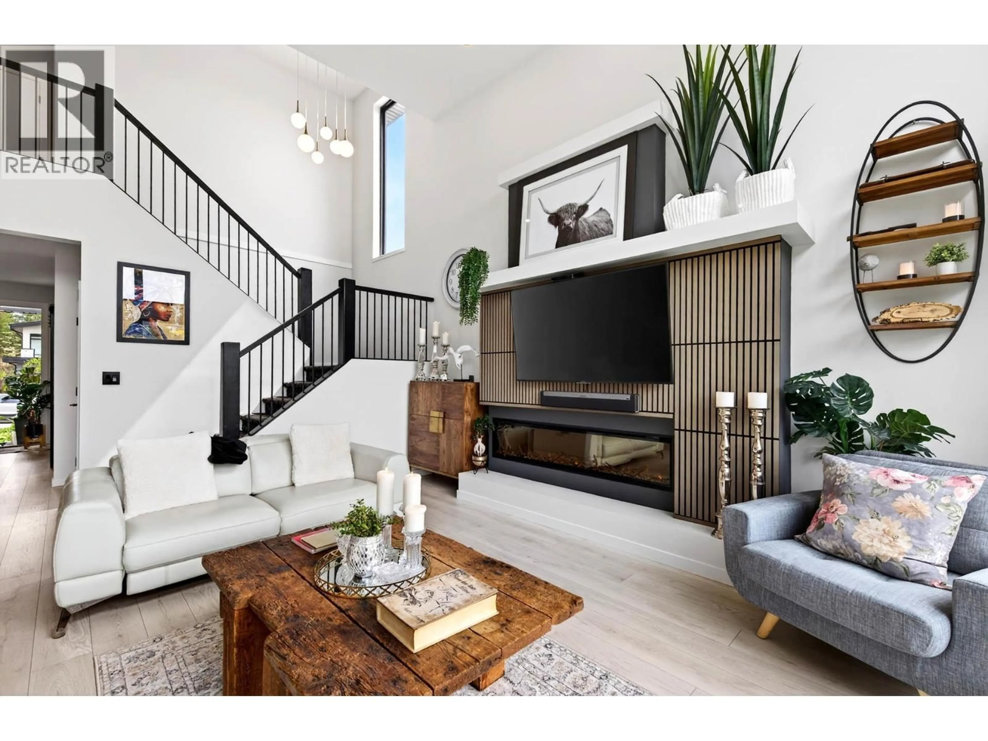 Living room with furniture, unknown for 1324 PRAIRIE ROSE DRIVE, Kamloops British Columbia V2E0C5