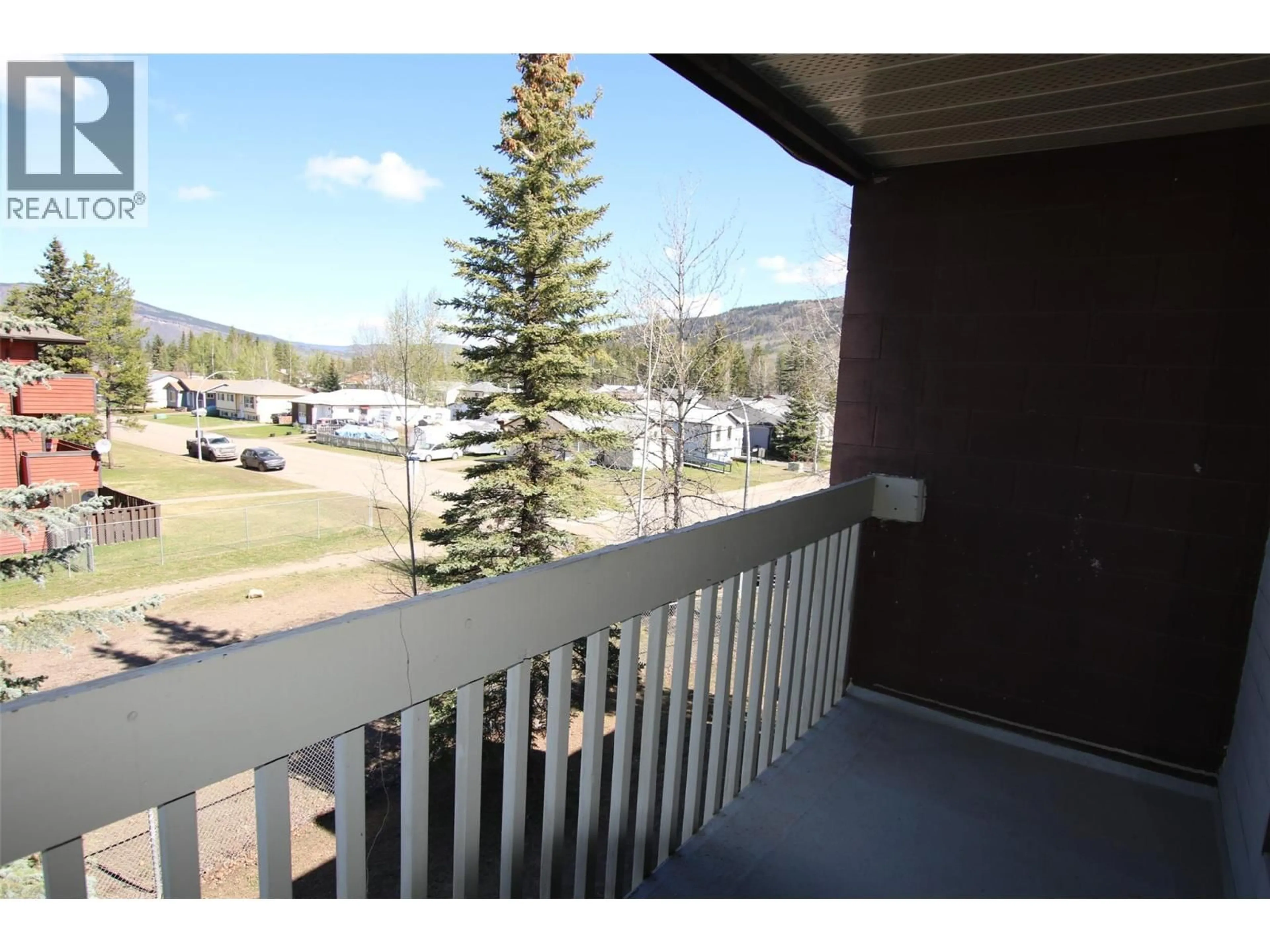 Patio, mountain view for 310 - 320 NORTHGATE ROAD, Tumbler Ridge British Columbia V0C2W0