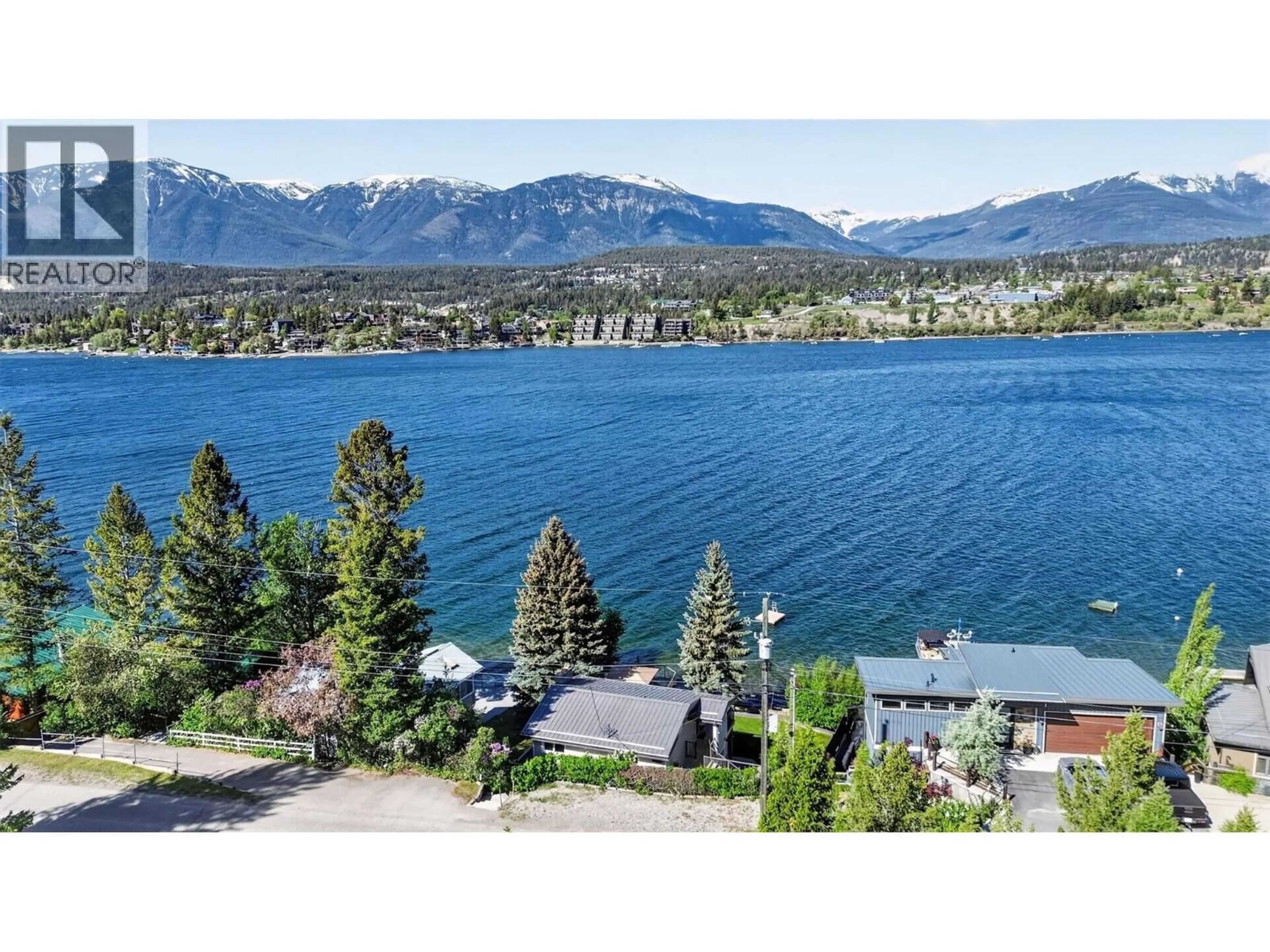 A pic from outside/outdoor area/front of a property/back of a property/a pic from drone, water/lake/river/ocean view for 691 LAKEVIEW ROAD, Invermere British Columbia V0A1K3