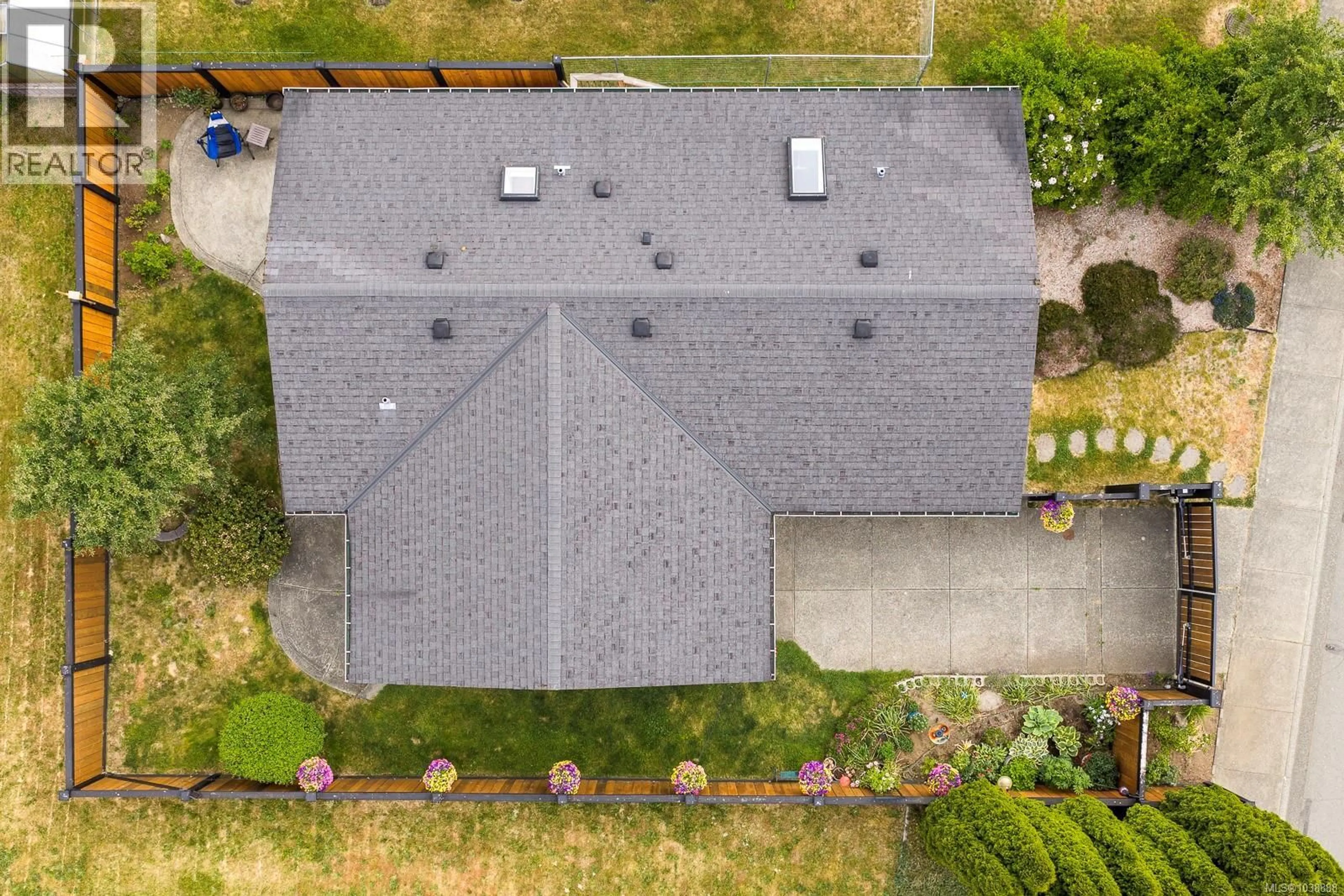 A pic from outside/outdoor area/front of a property/back of a property/a pic from drone, building for 102 - 2200 LAMBERT DRIVE, Courtenay British Columbia V9N9E1