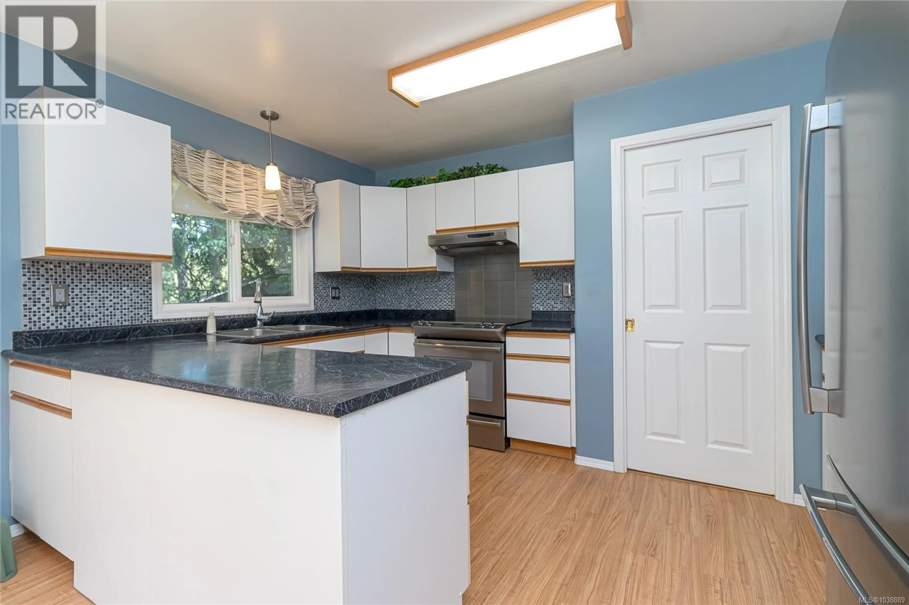 Open concept kitchen, unknown for 3636 PRINCESS CLOSE, Cobble Hill British Columbia V8H0A4