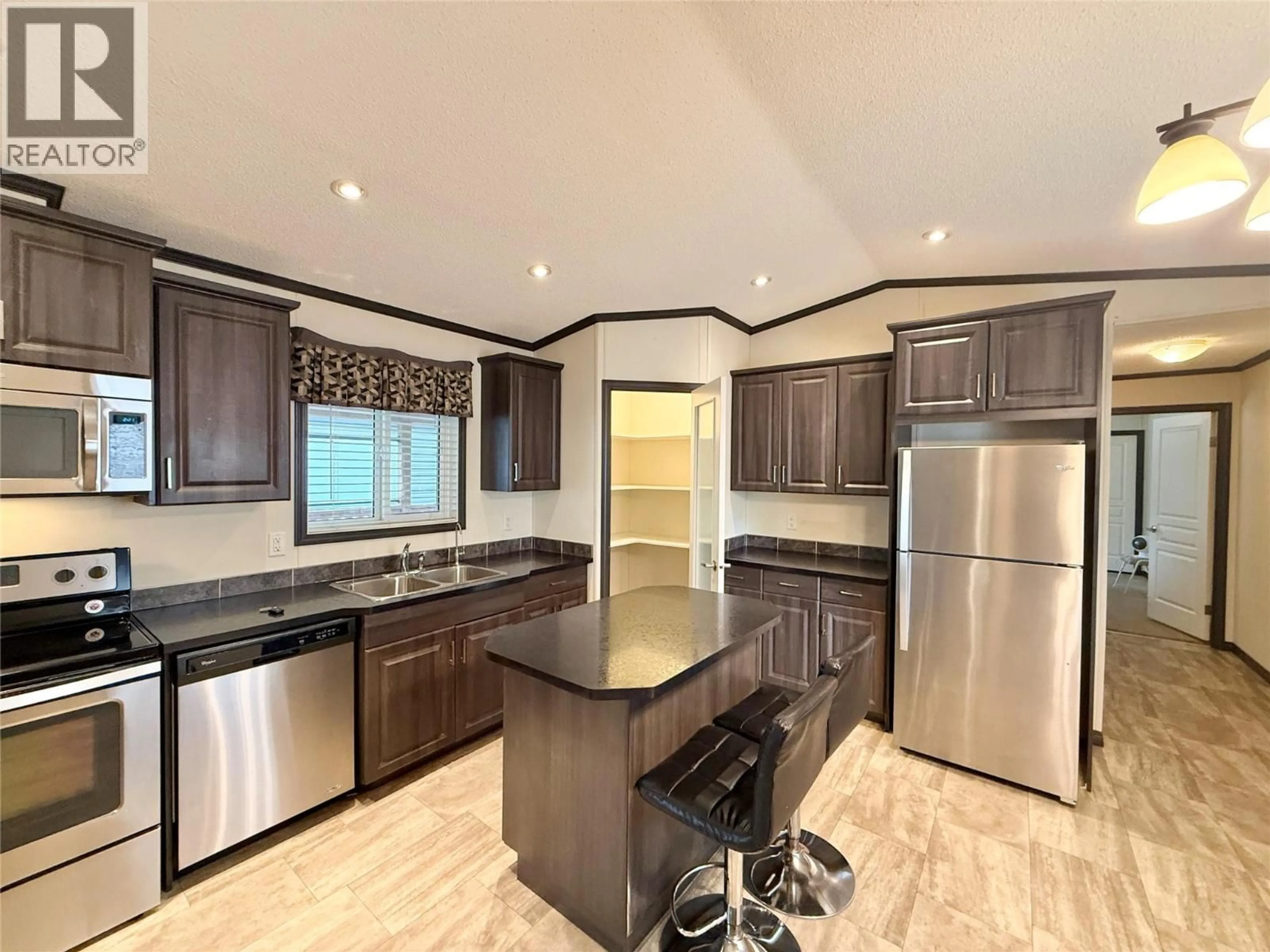Open concept kitchen, unknown for 5 - 8945 HIGHWAY 97 N HIGHWAY, Kelowna British Columbia V4V1E8