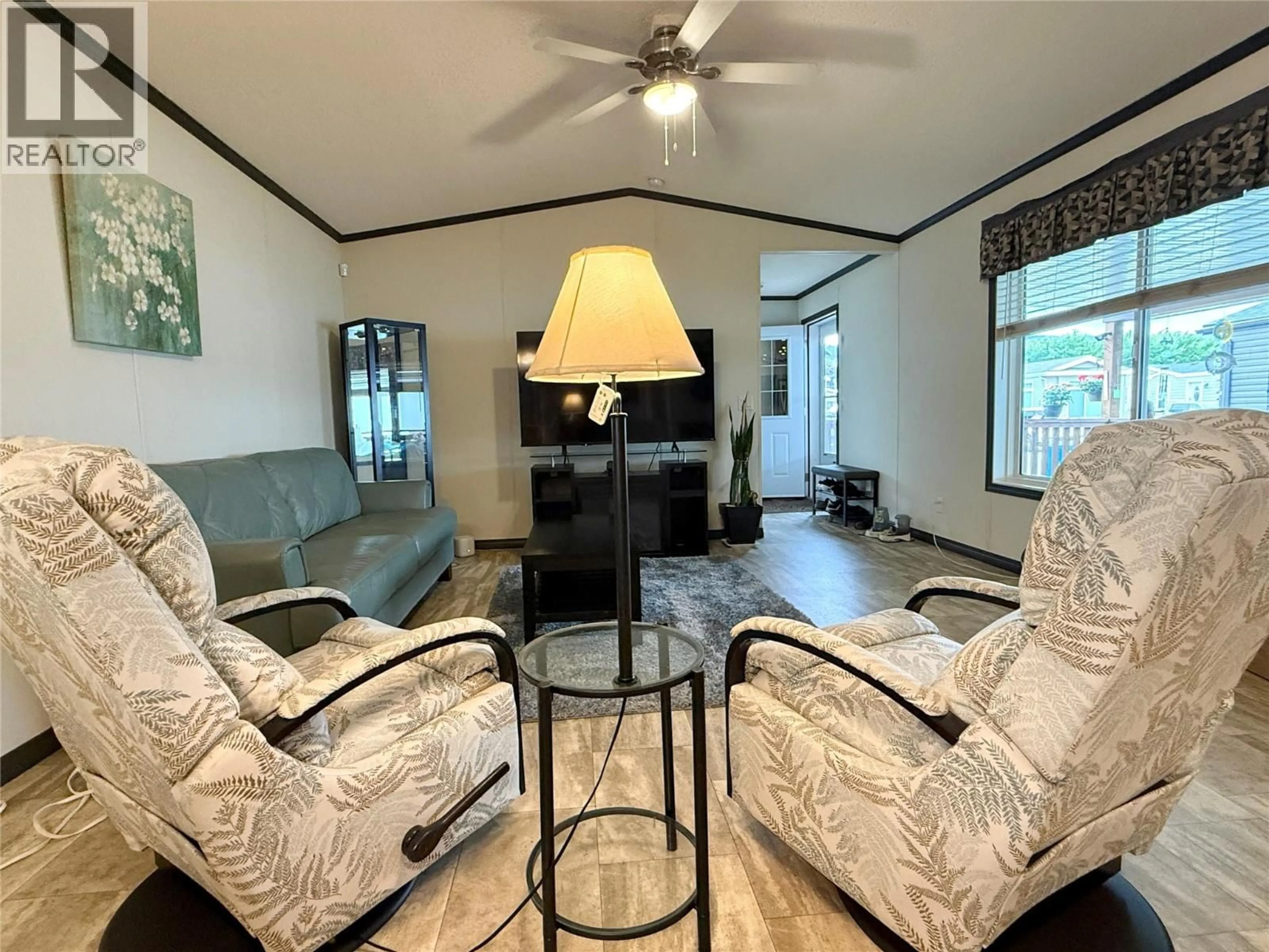 Living room with furniture, unknown for 5 - 8945 HIGHWAY 97 N HIGHWAY, Kelowna British Columbia V4V1E8
