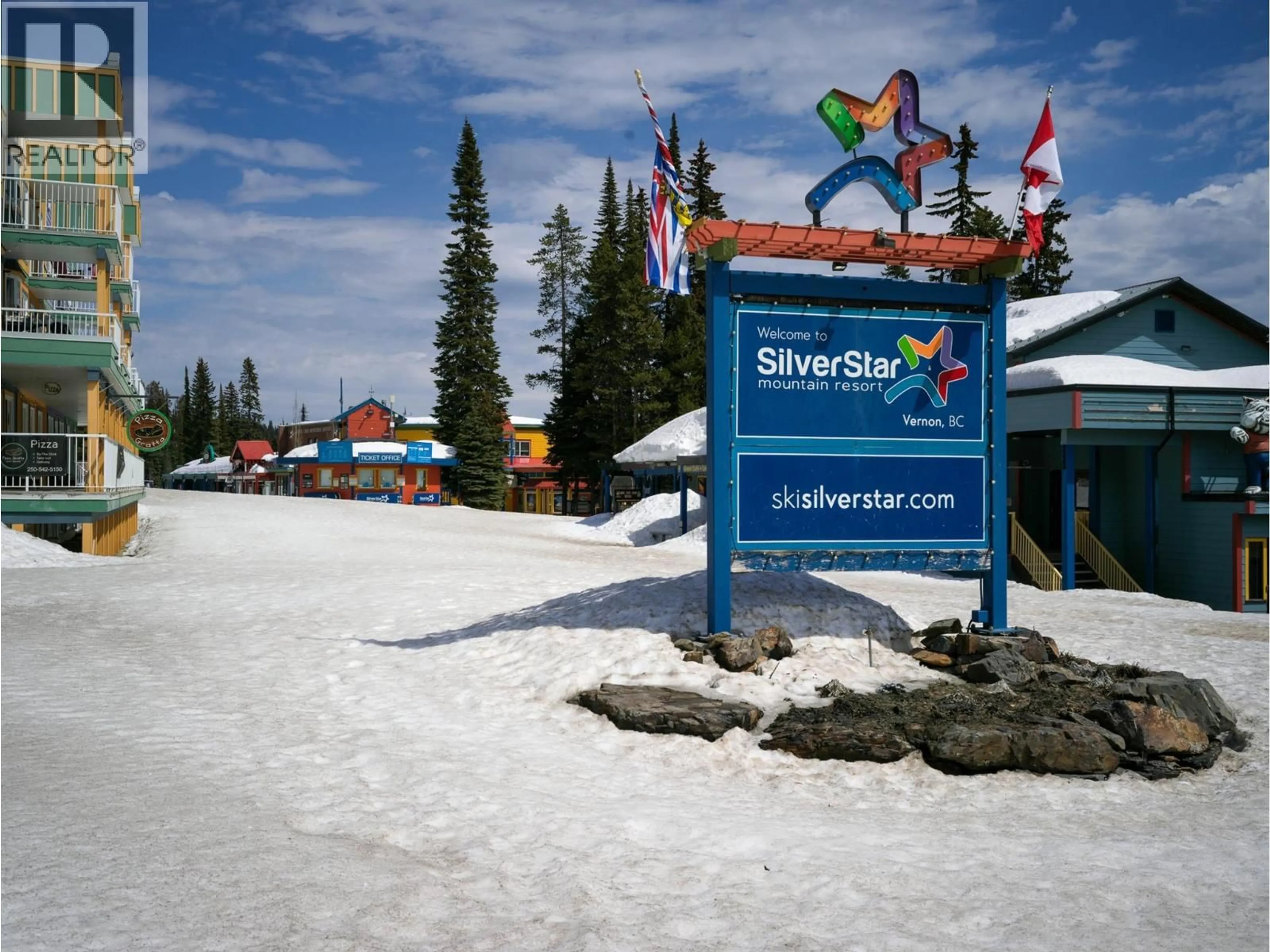 Lobby for 303 - 30 MONASHEE ROAD, Vernon British Columbia V1B3M1