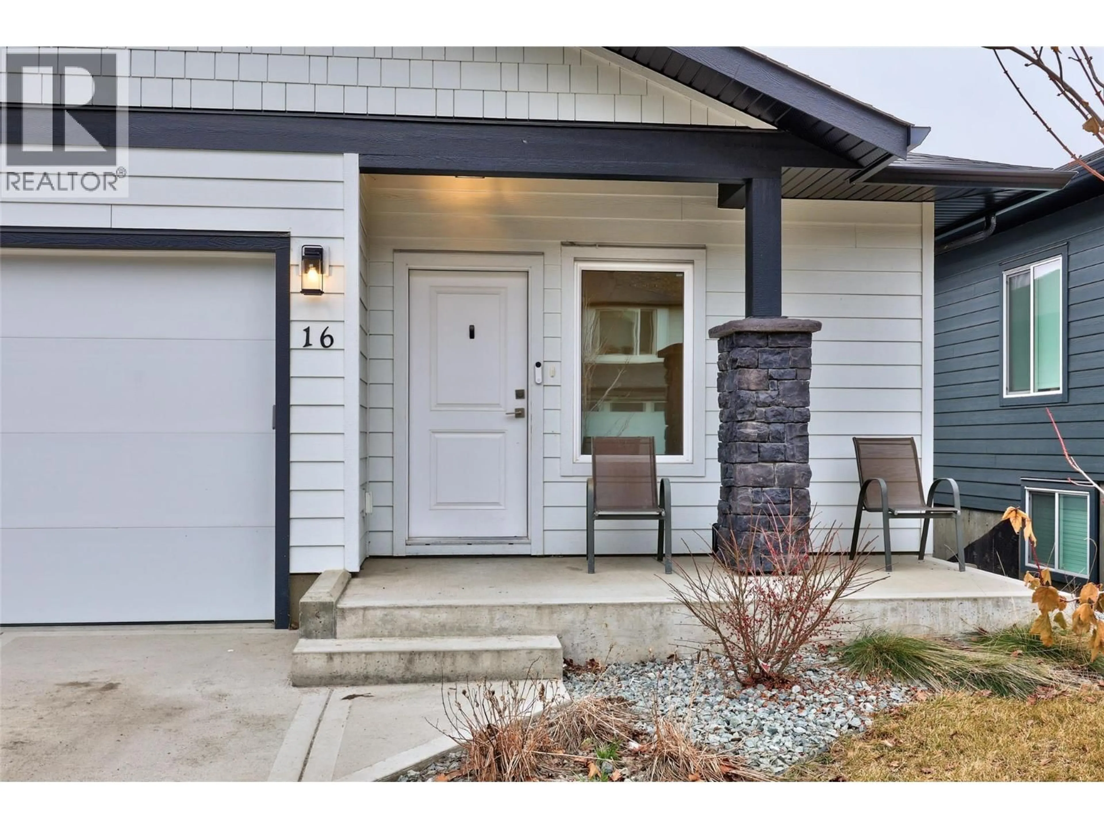 Indoor entryway for 16 - 1900 ORD ROAD, Kamloops British Columbia V2B8S7