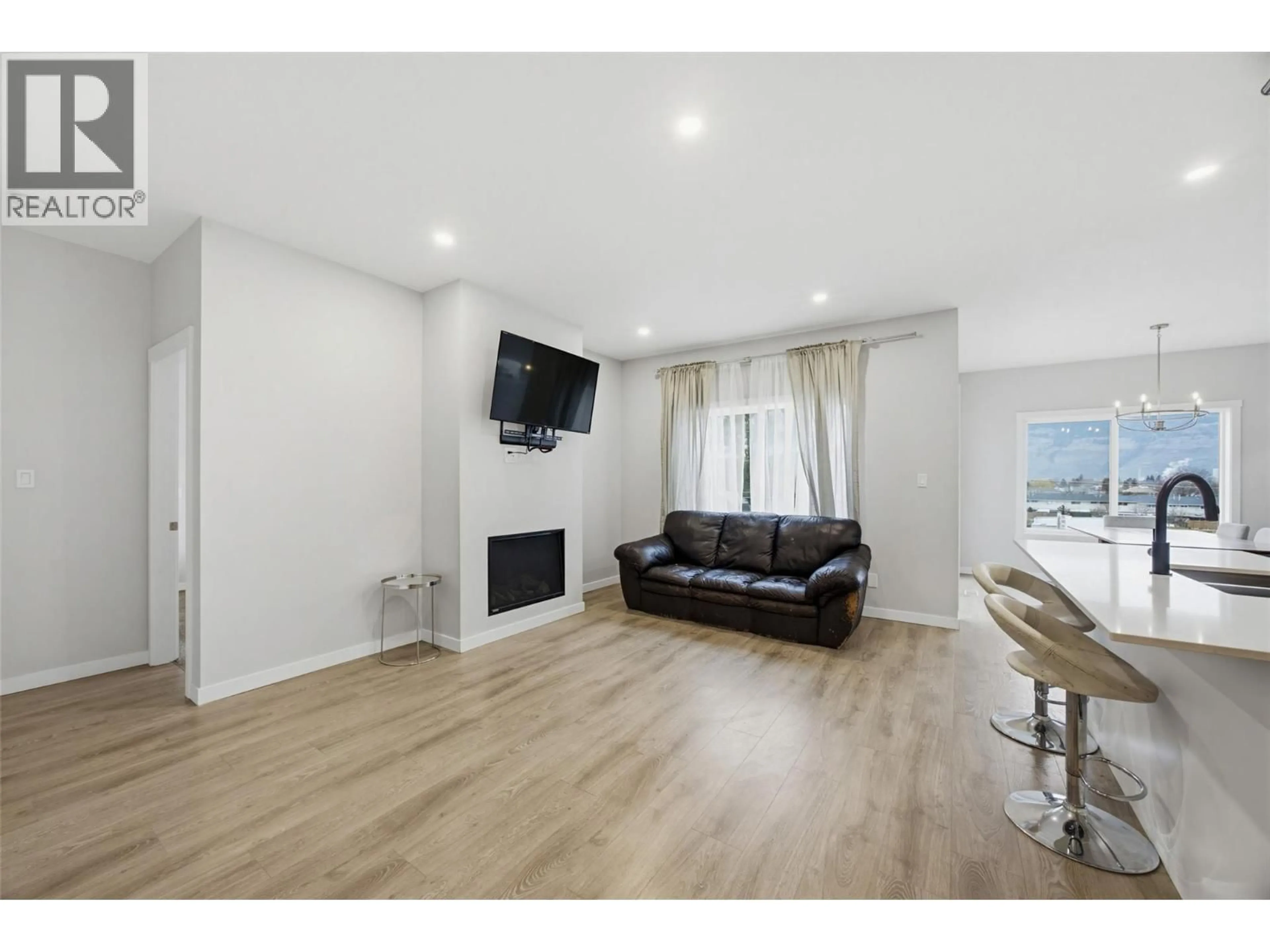 A pic of a room for 16 - 1900 ORD ROAD, Kamloops British Columbia V2B8S7