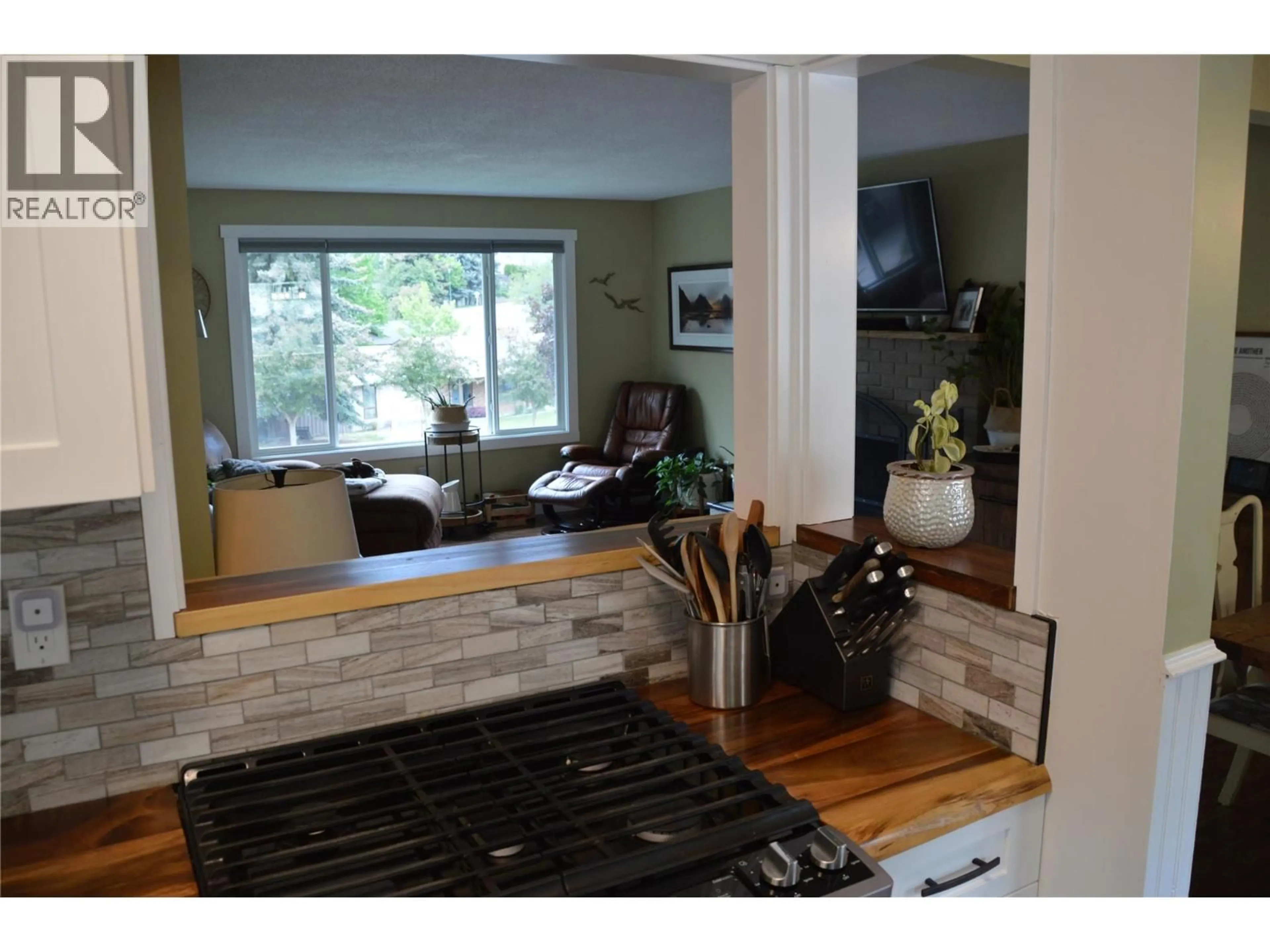 Unknown for 1975 WENTWORTH PLACE, Kamloops British Columbia V2E2B3