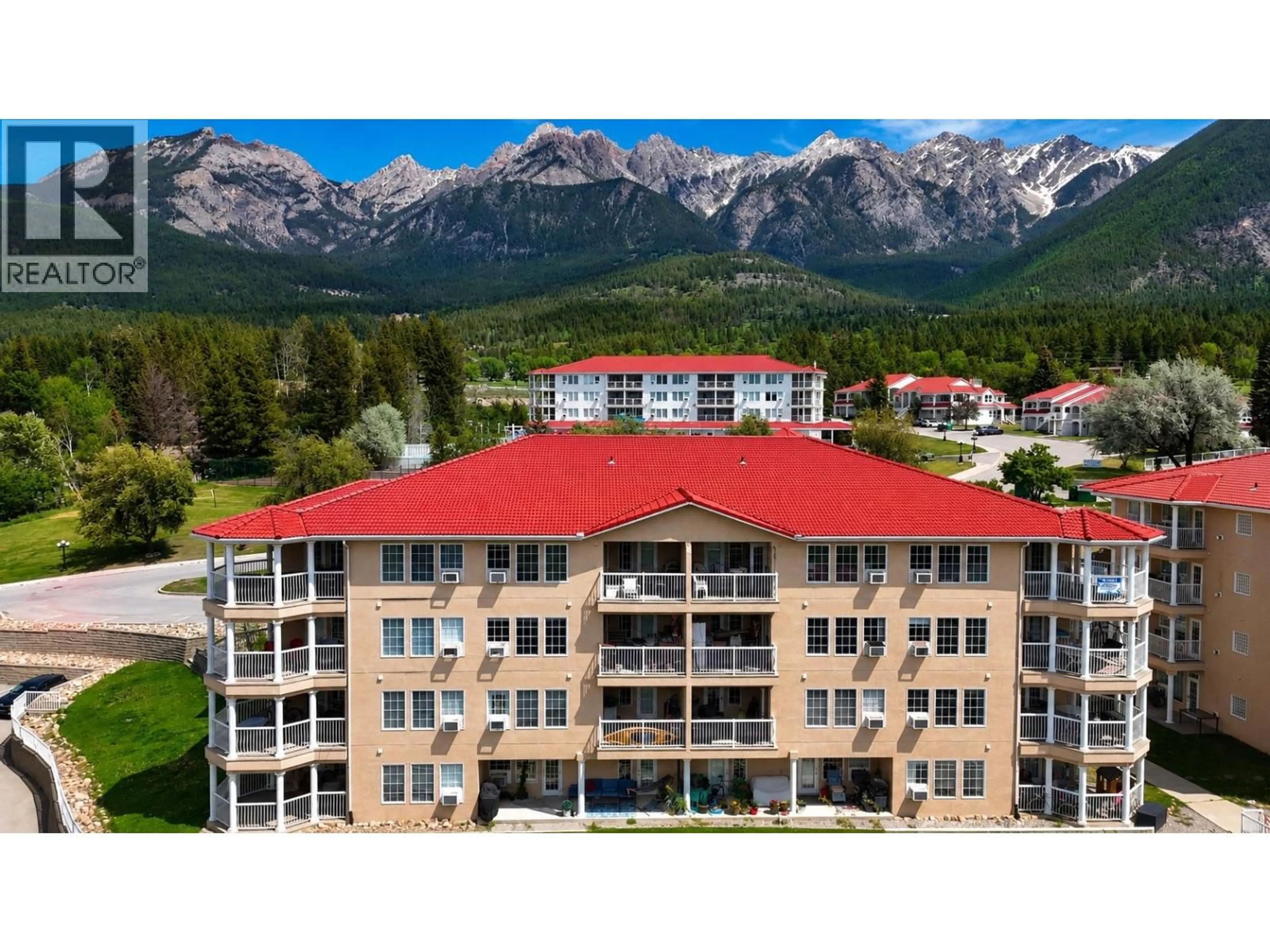 A pic from outside/outdoor area/front of a property/back of a property/a pic from drone, mountain view for 4006A - 5052 RIVERVIEW ROAD, Fairmont Hot Springs British Columbia V0B1L1