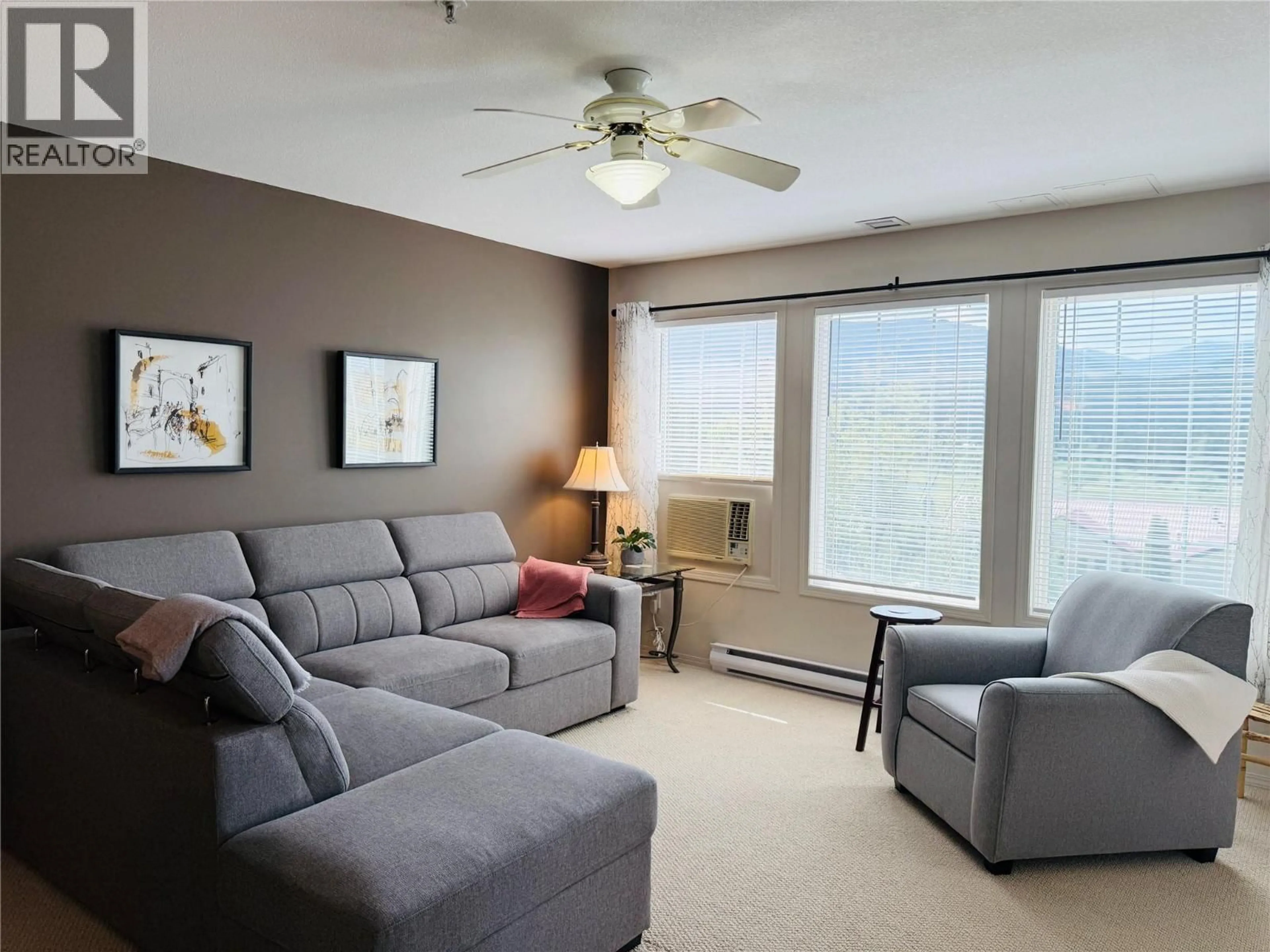 Living room with furniture, unknown for 4006A - 5052 RIVERVIEW ROAD, Fairmont Hot Springs British Columbia V0B1L1