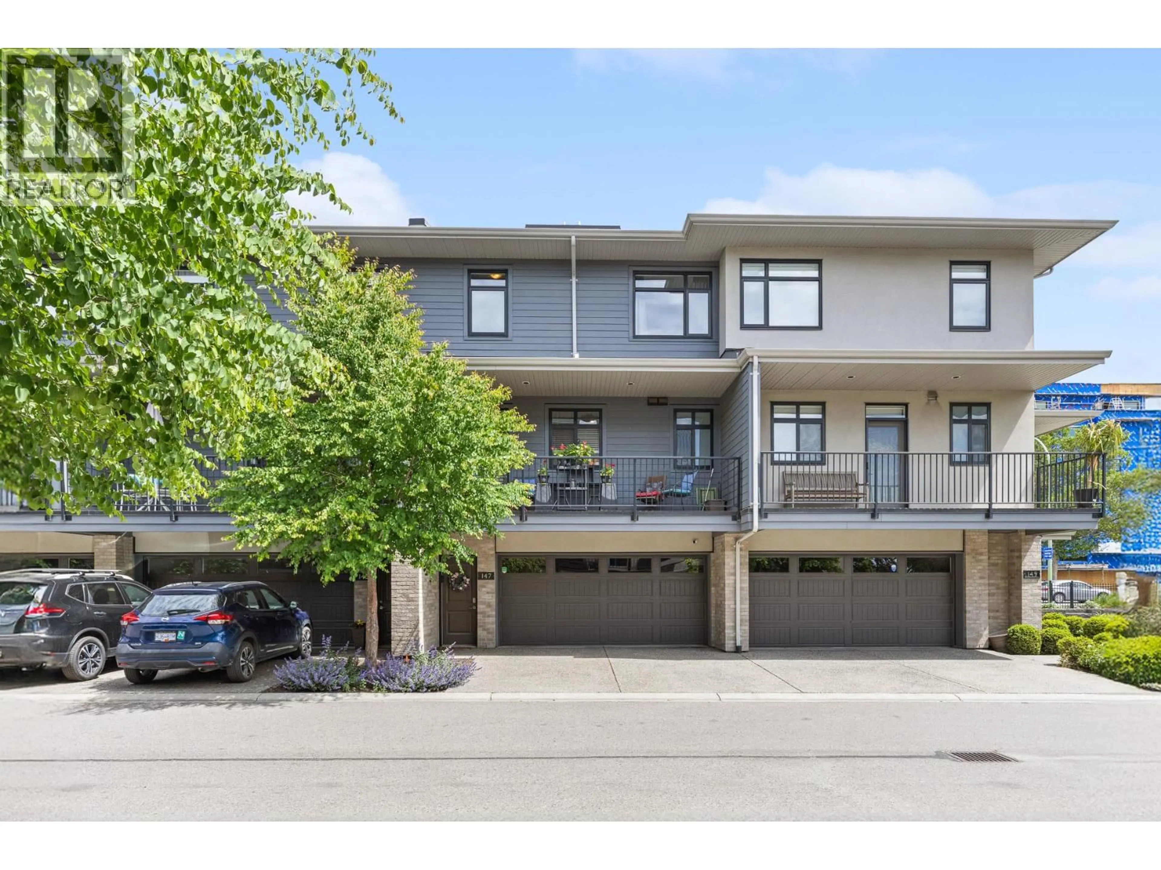 A pic from outside/outdoor area/front of a property/back of a property/a pic from drone, street for 147 - 1102 CAMERON AVENUE, Kelowna British Columbia V1Y0B2