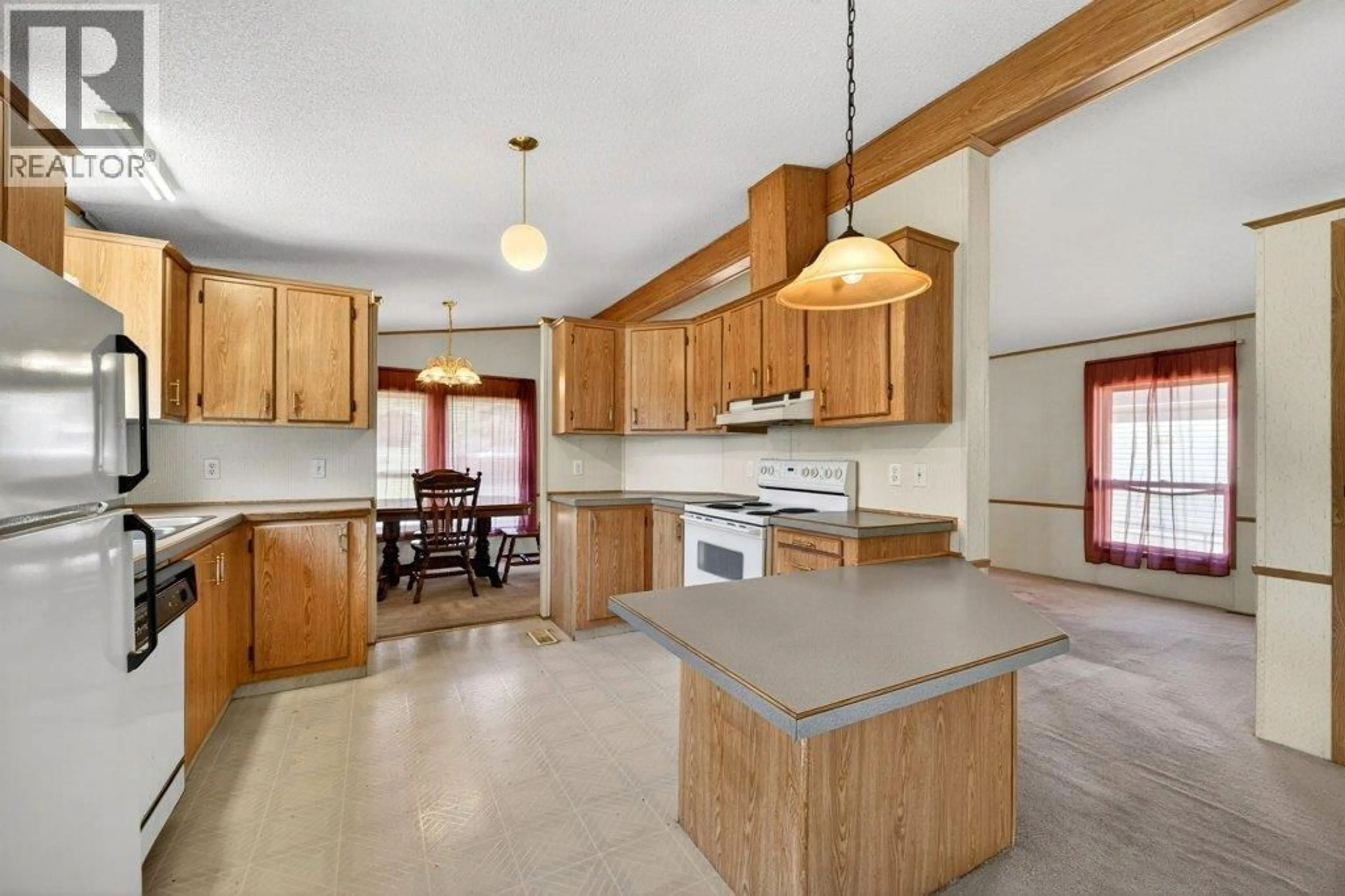 Open concept kitchen, unknown for 39 - 2930 BROWN ROAD, Salmon Arm British Columbia V1E4M1