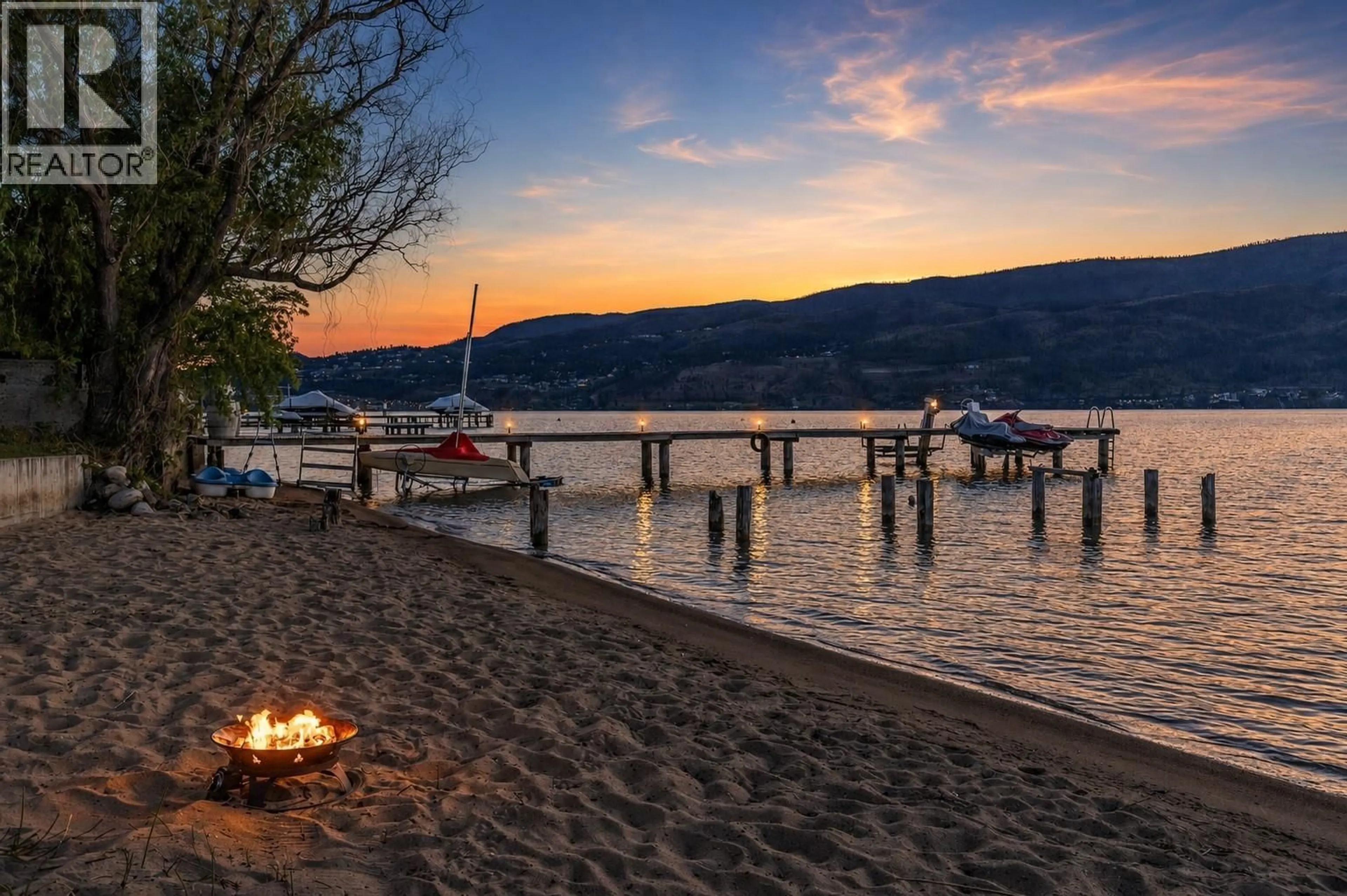 Patio, water/lake/river/ocean view for 832 MANHATTAN DRIVE, Kelowna British Columbia V1Y1H5