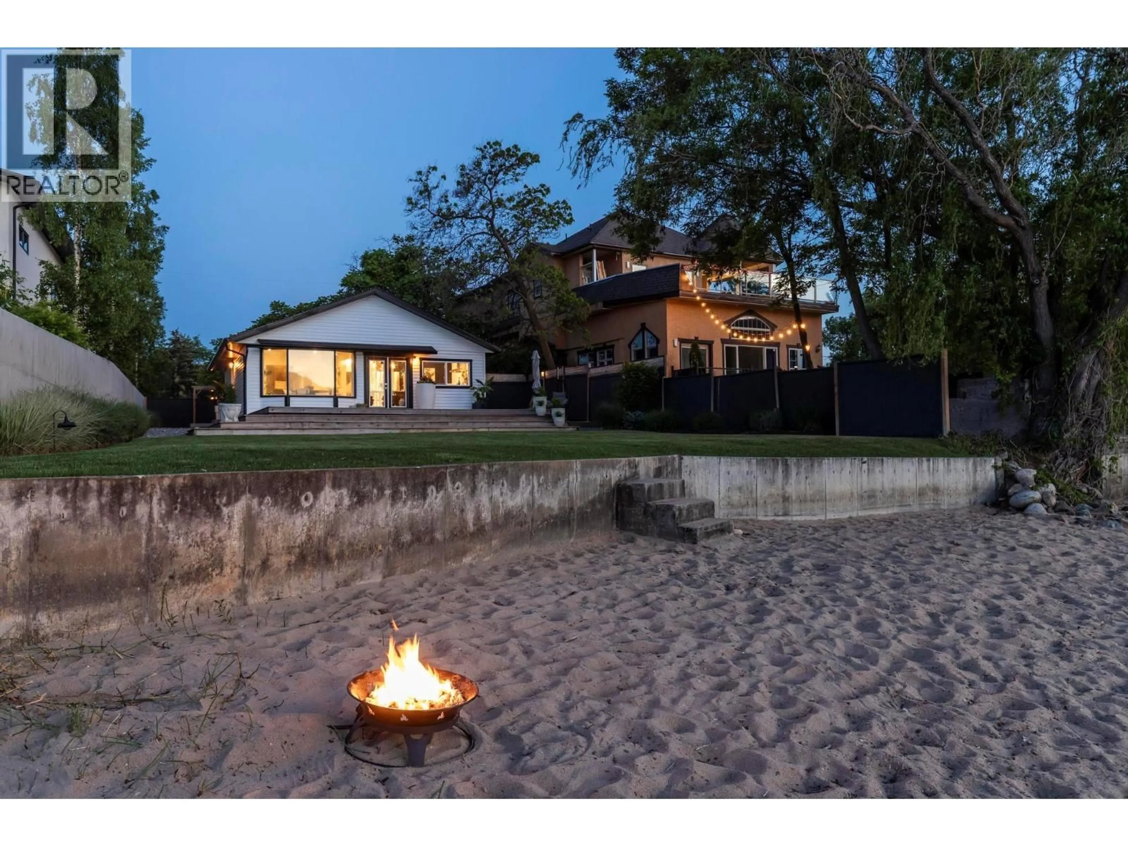 Unknown for 832 MANHATTAN DRIVE, Kelowna British Columbia V1Y1H5