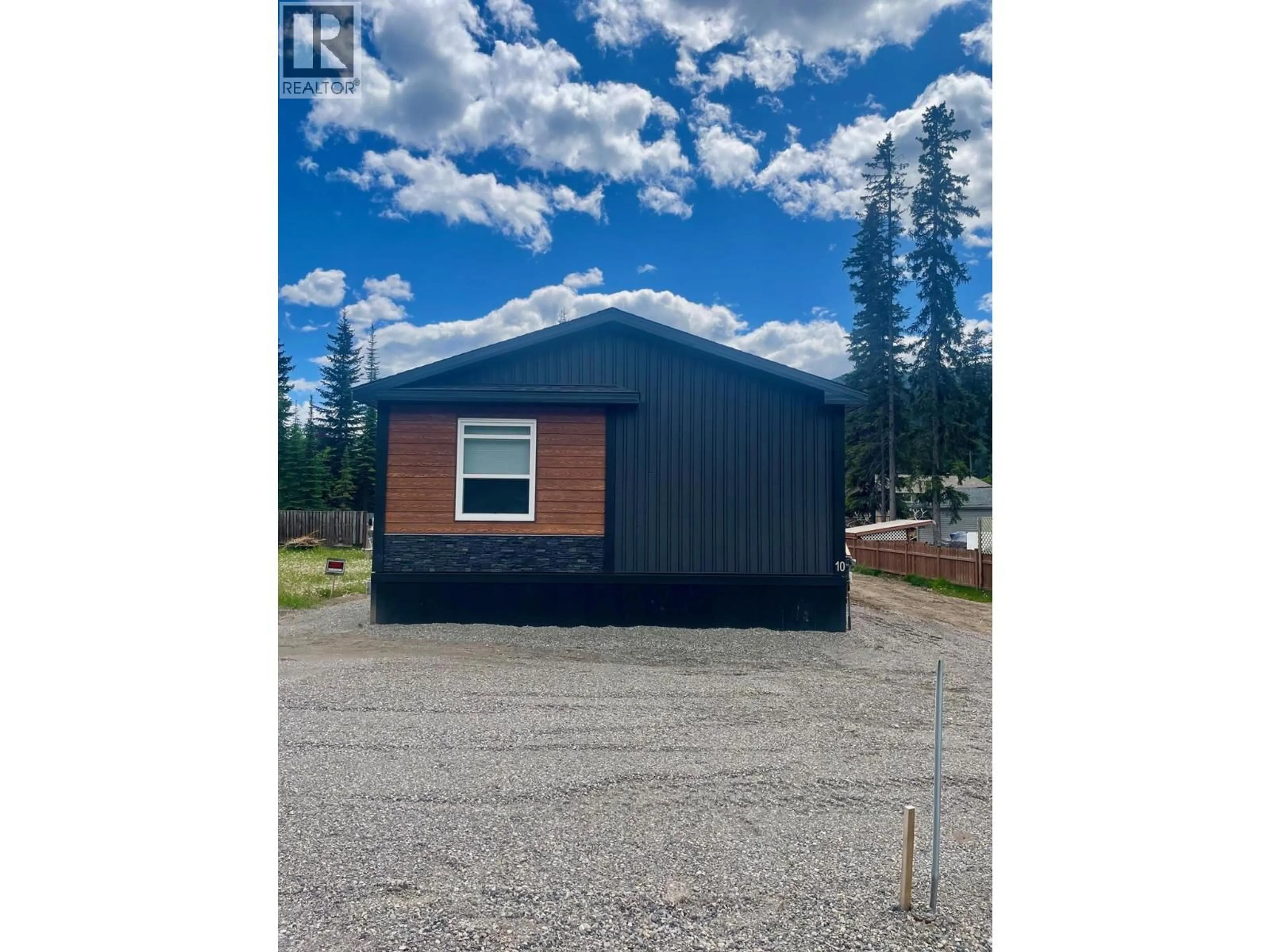 Shed for 10 CHIMO CRESCENT, Elkford British Columbia V0B1H0