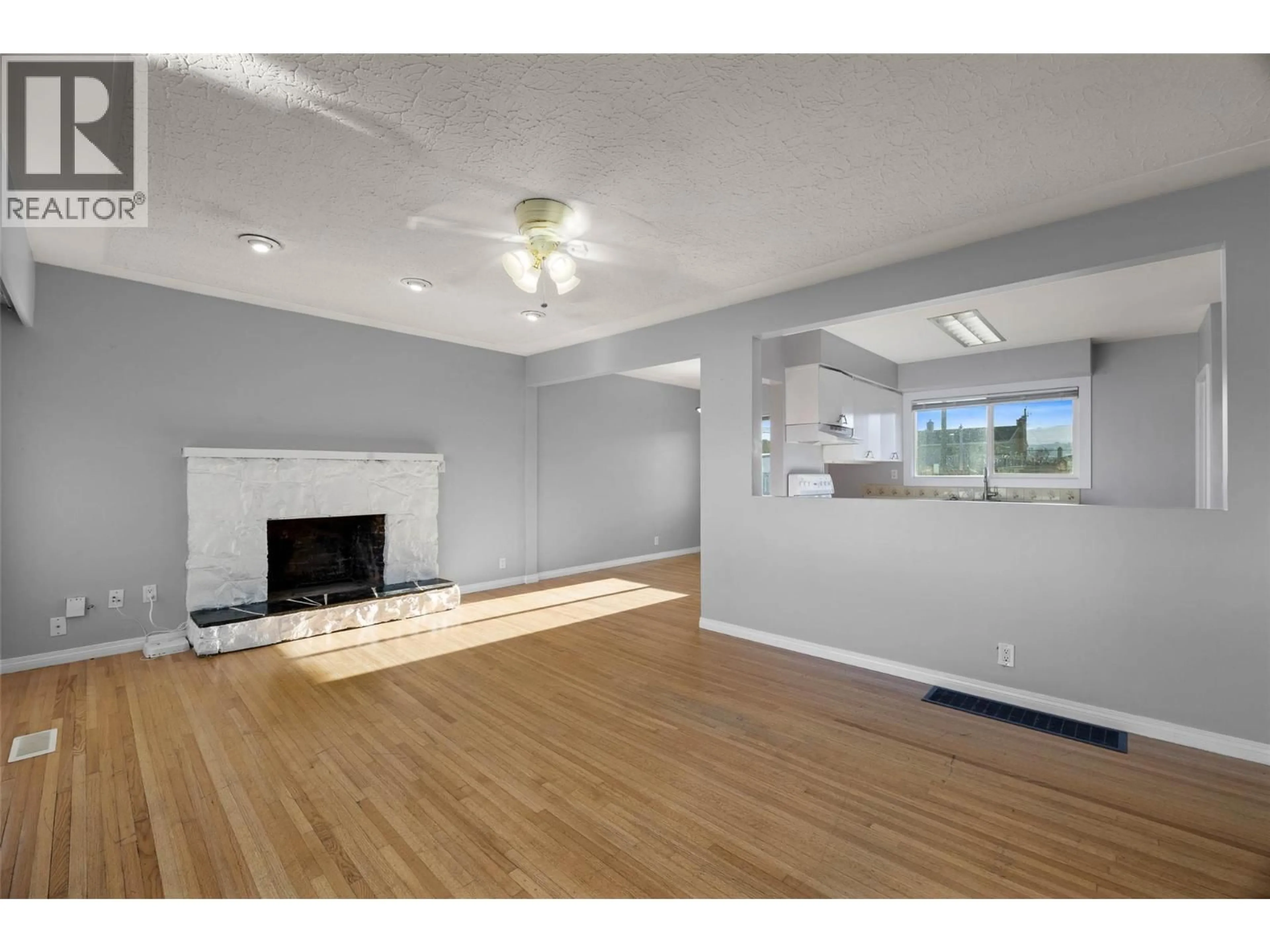 Unknown for 1069 LETHBRIDGE AVENUE, Kamloops British Columbia V2B1Y1