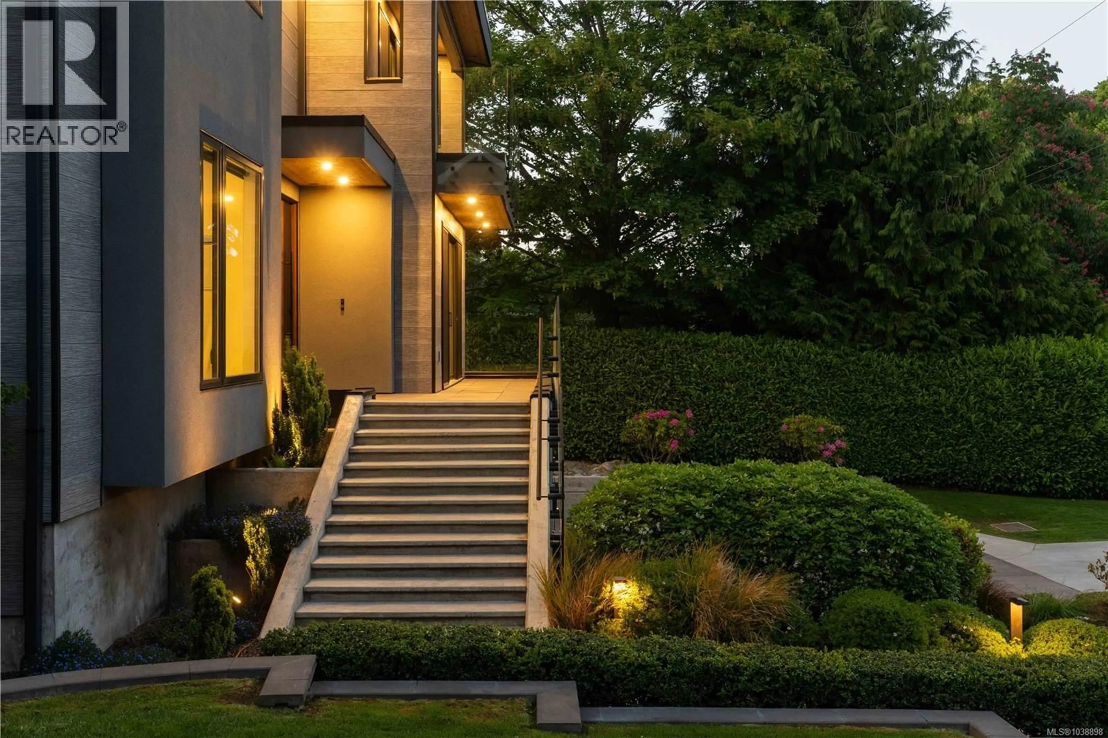 Unknown for 374 SUNSET AVENUE, Oak Bay British Columbia V8S4L2