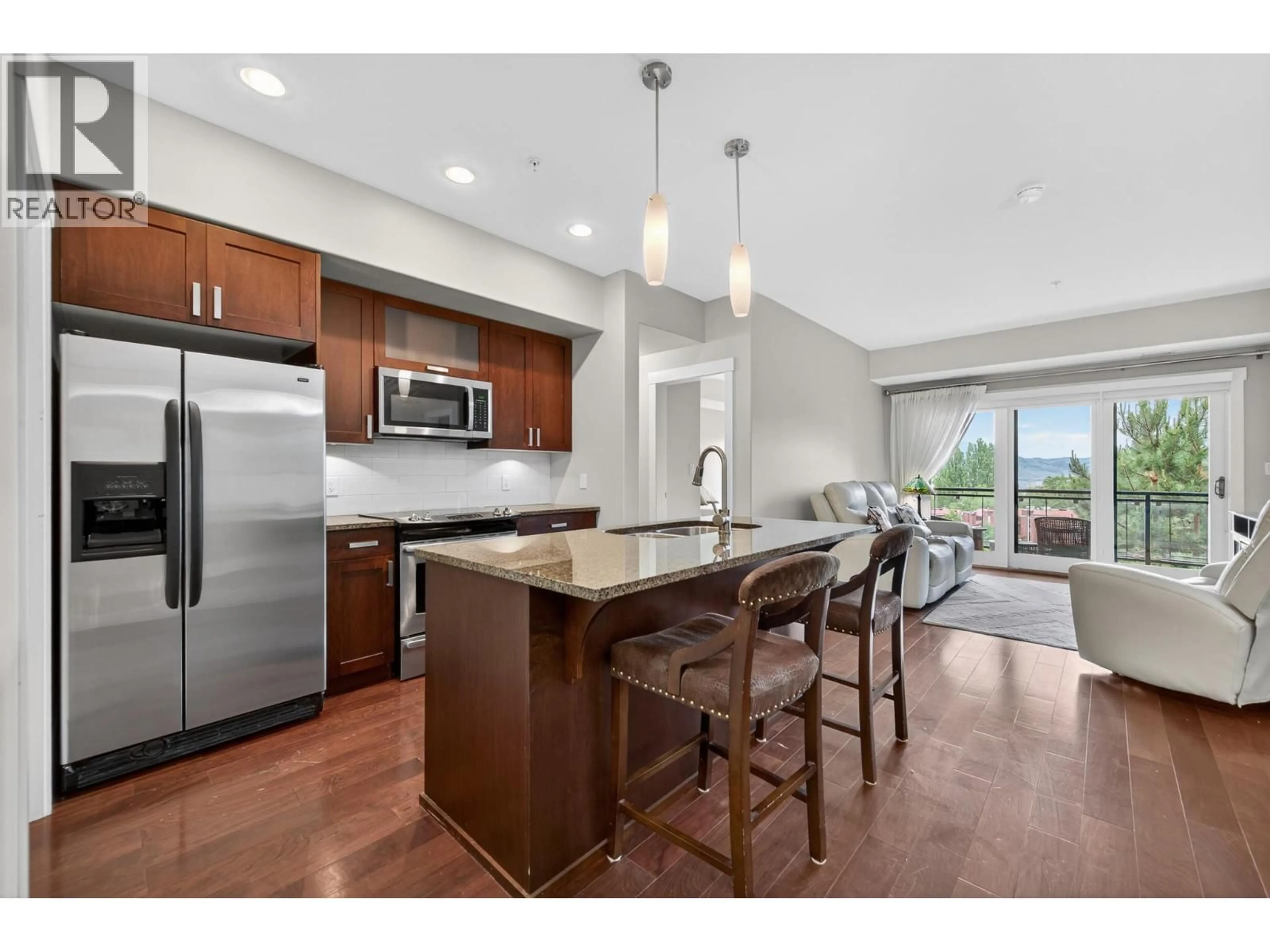 Open concept kitchen, unknown for 1303 - 1405 SPRINGHILL DRIVE, Kamloops British Columbia V2C0B4